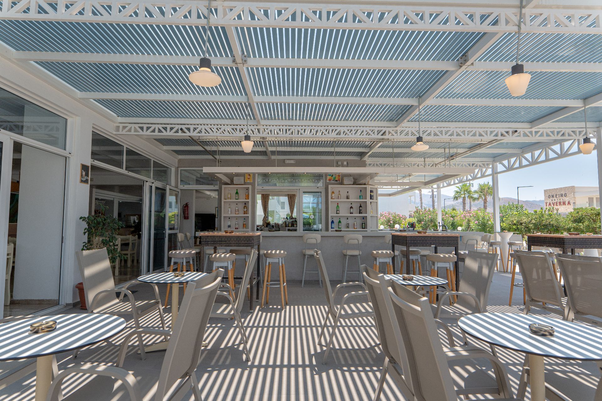 SNACK BAR