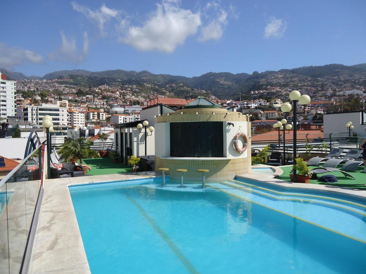 Piscina deschisă