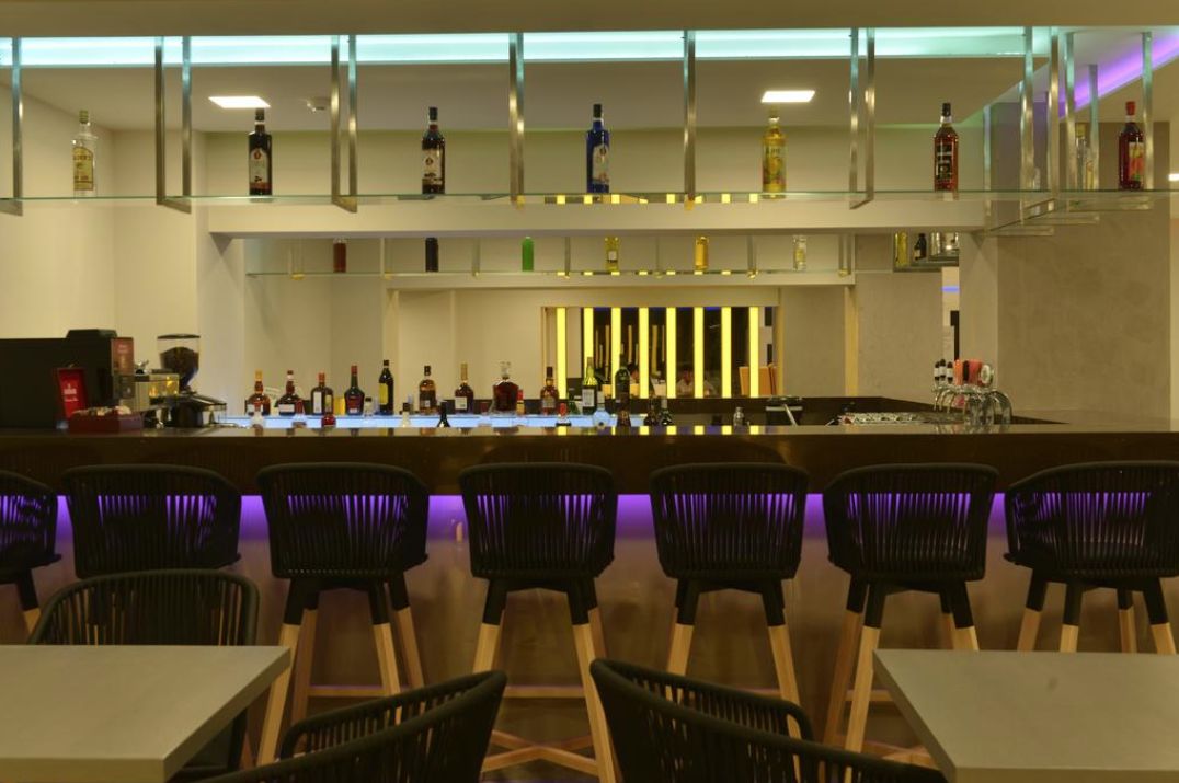 Main Bar