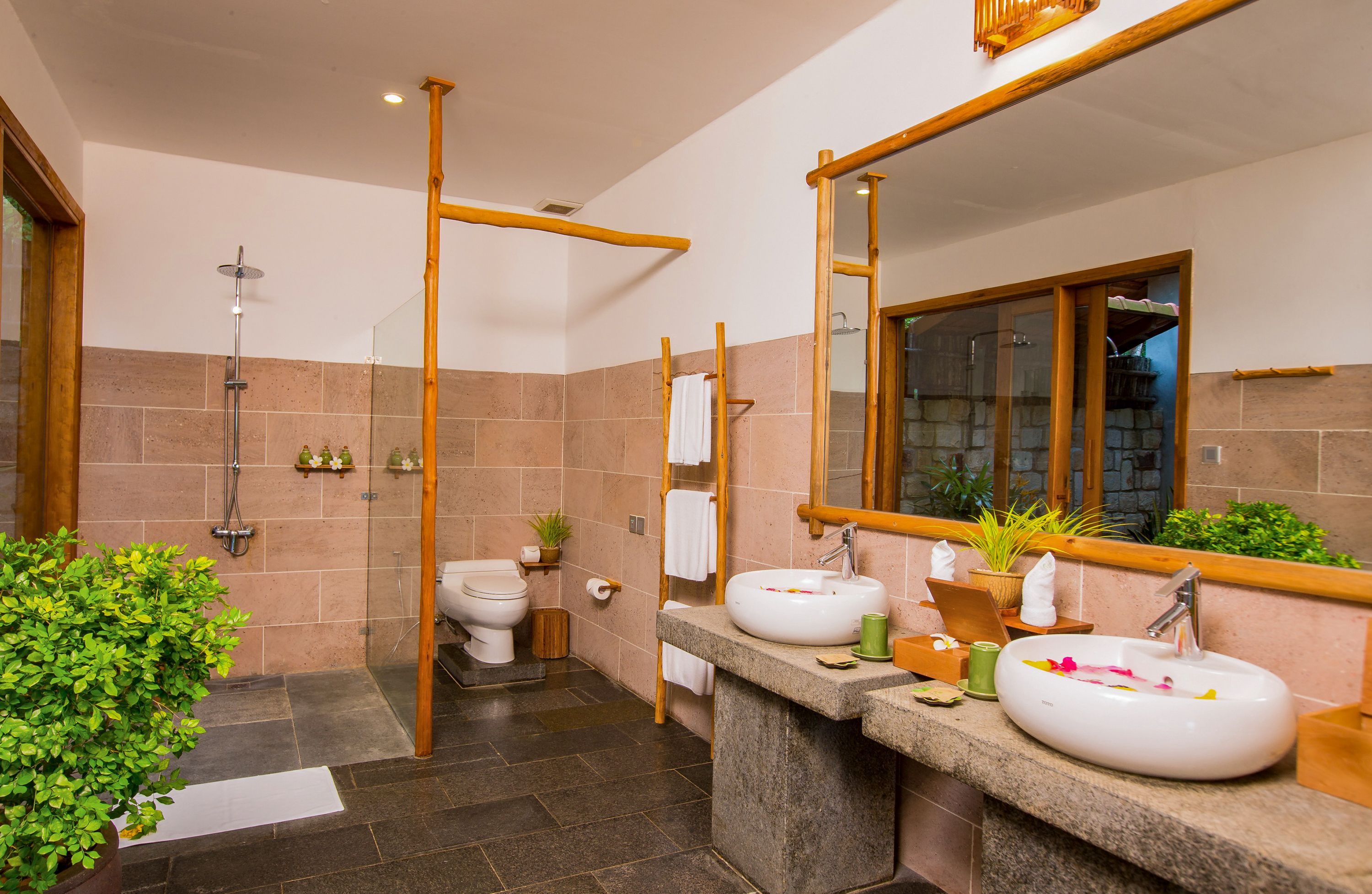 BEACHFRONT POOL VILLA (CHILD WITHOUT EXTRA BED)