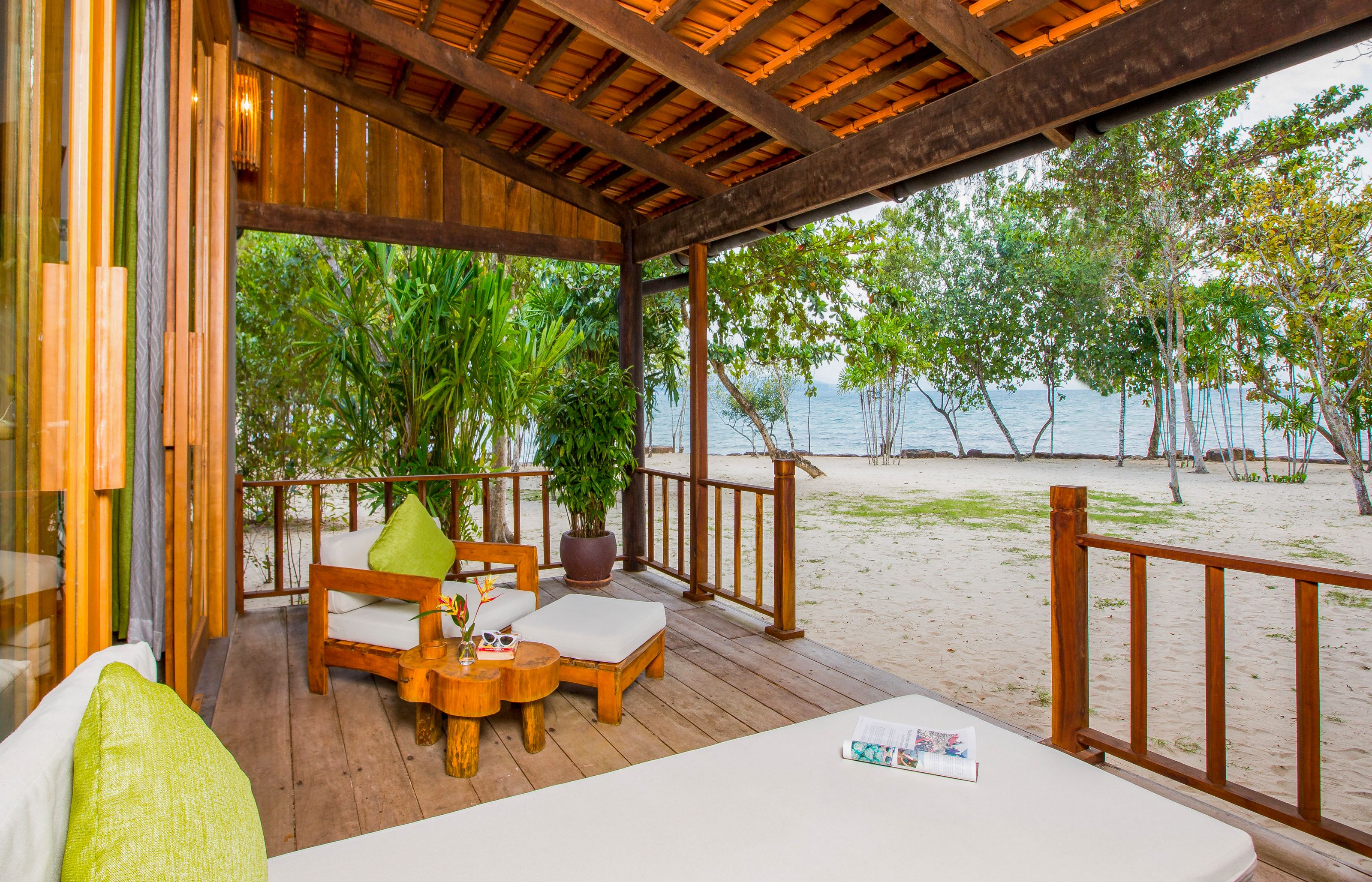 BEACHFRONT POOL VILLA