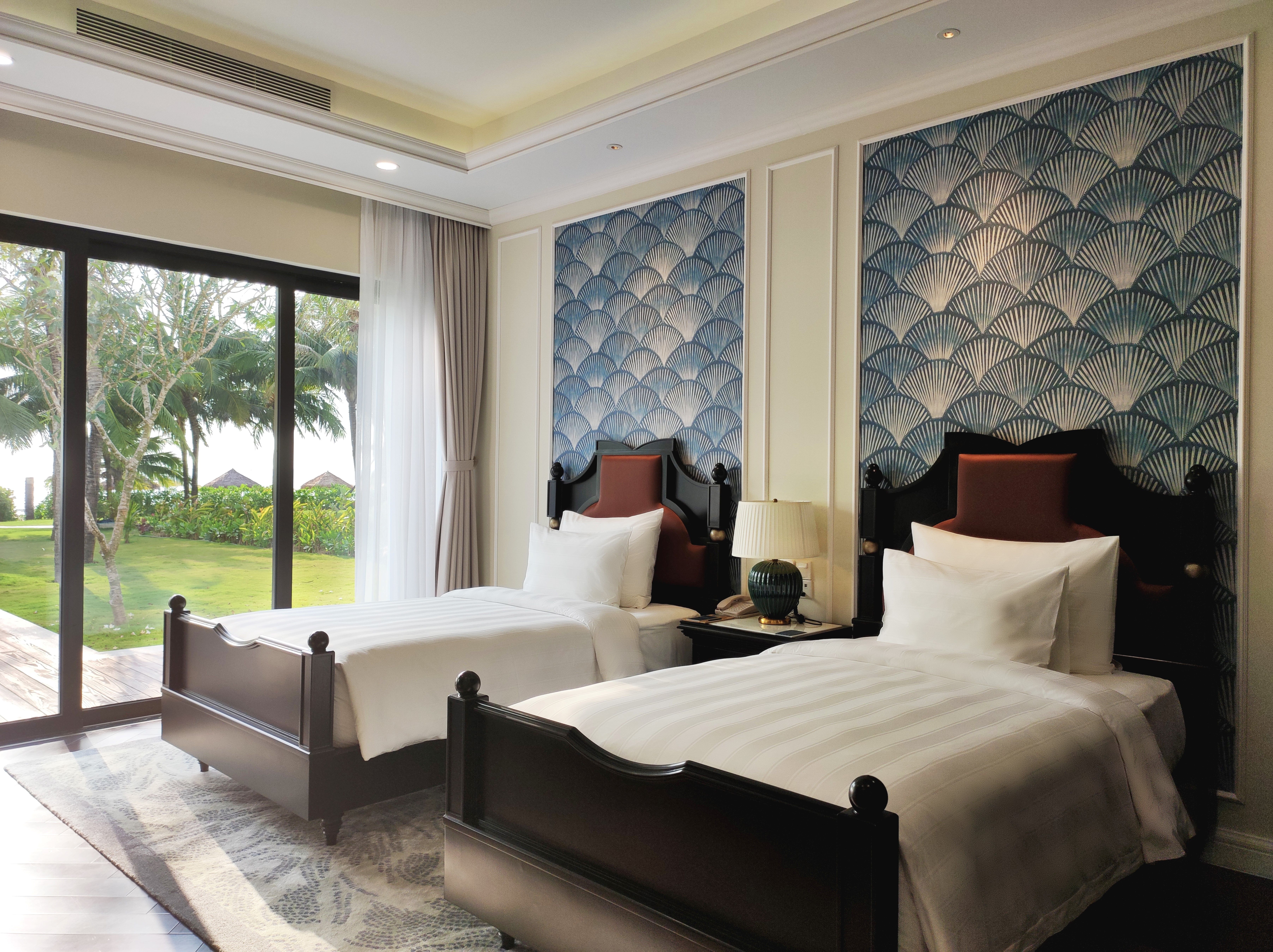 03 BEDROOM BEACHFRONT VILLA WITH PRIVATE POOL