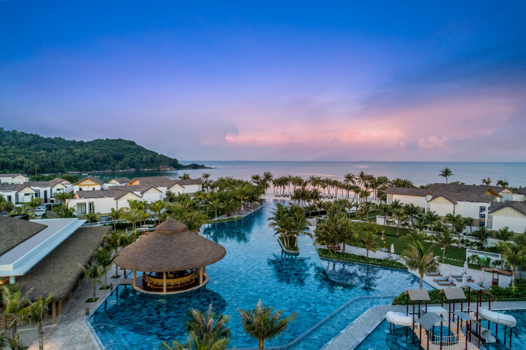 Pool Bar