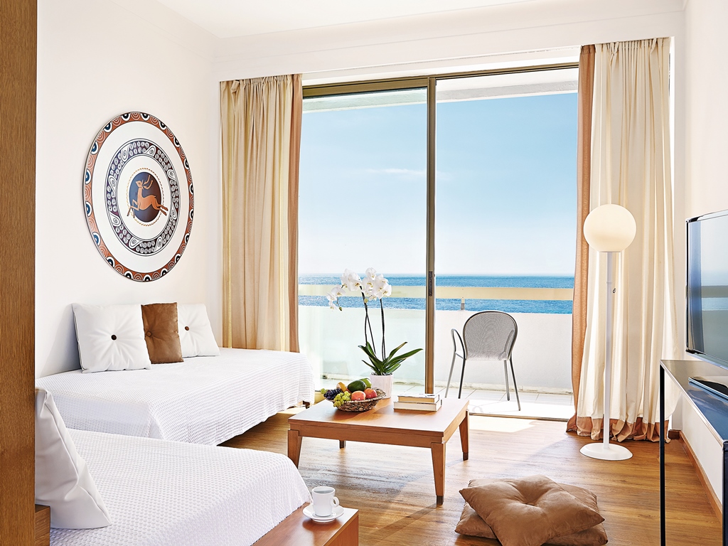 LUX ME Family Guestroom Sea View