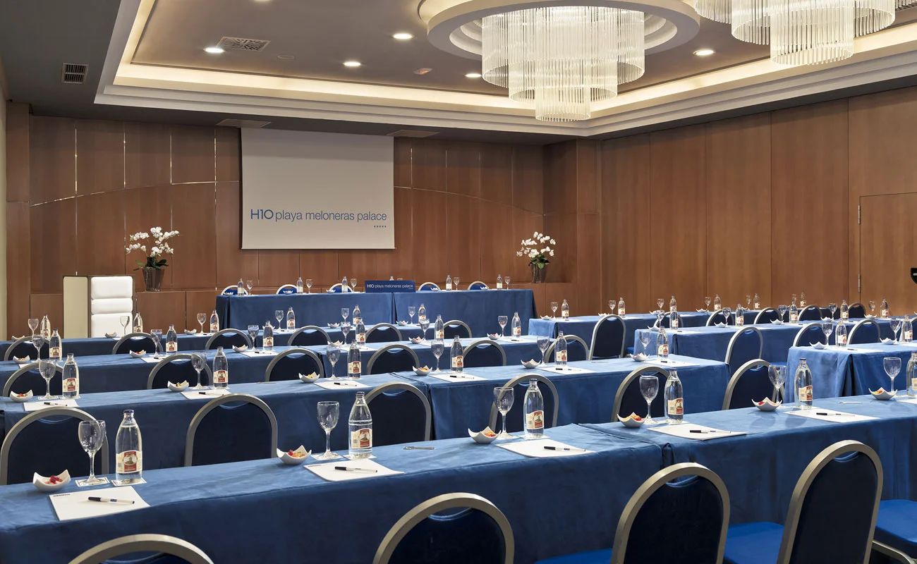 MICE (servicii de organizare de întâlniri, conferințe, alte evenimente)