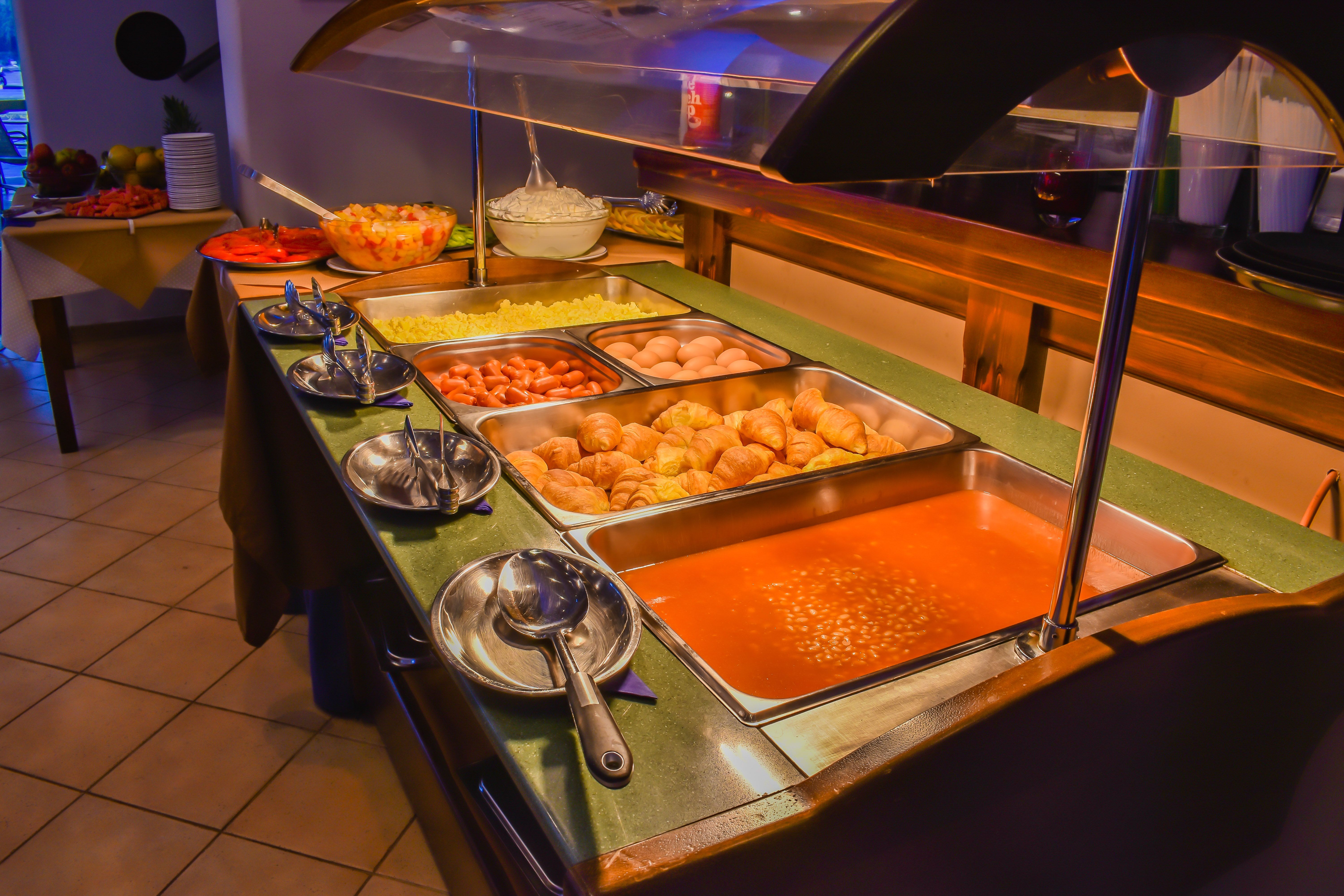 MAIN RESTAURANT