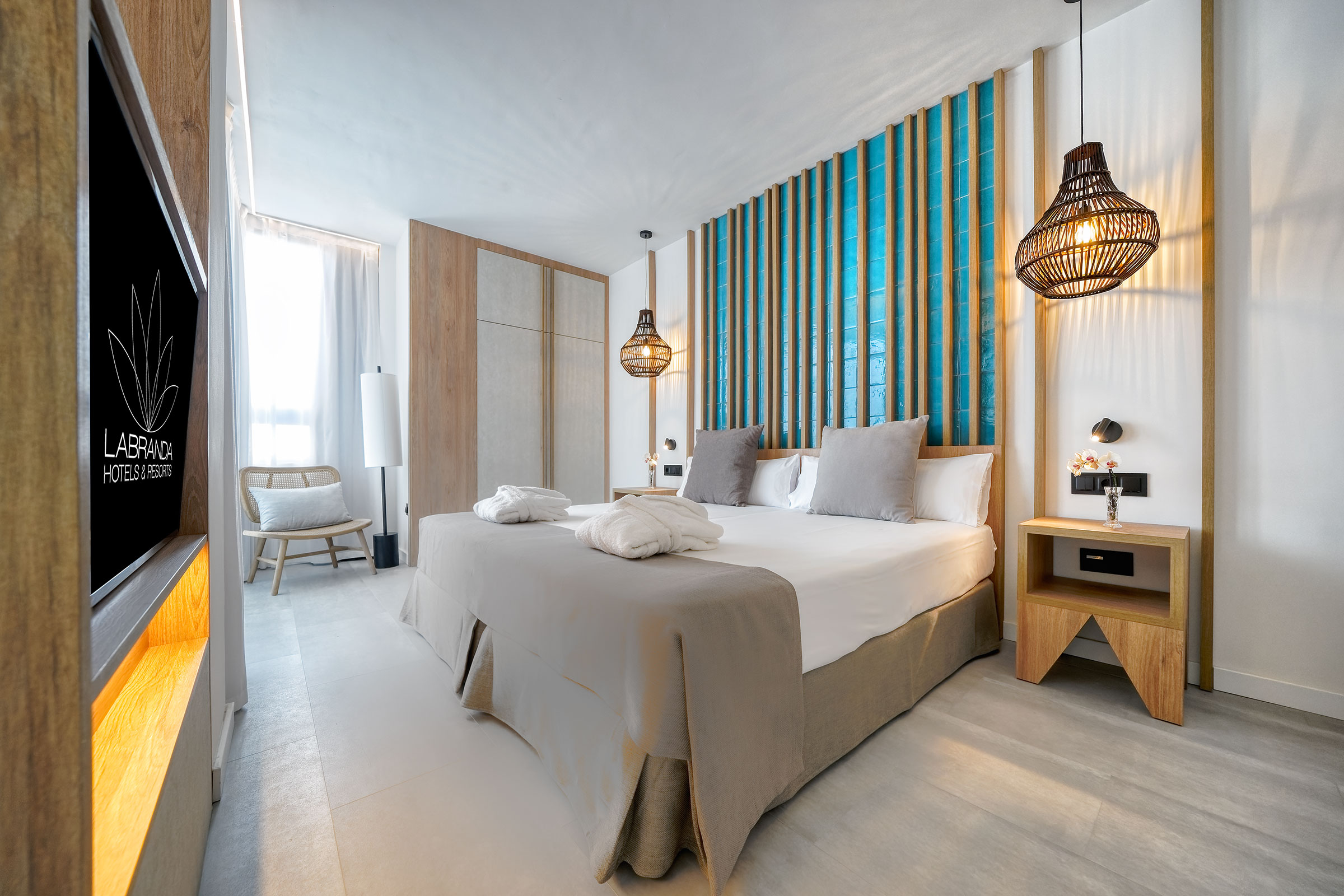 DELUXE JUNIOR SUITE SEA VIEW (ADULTS ONLY AREA)