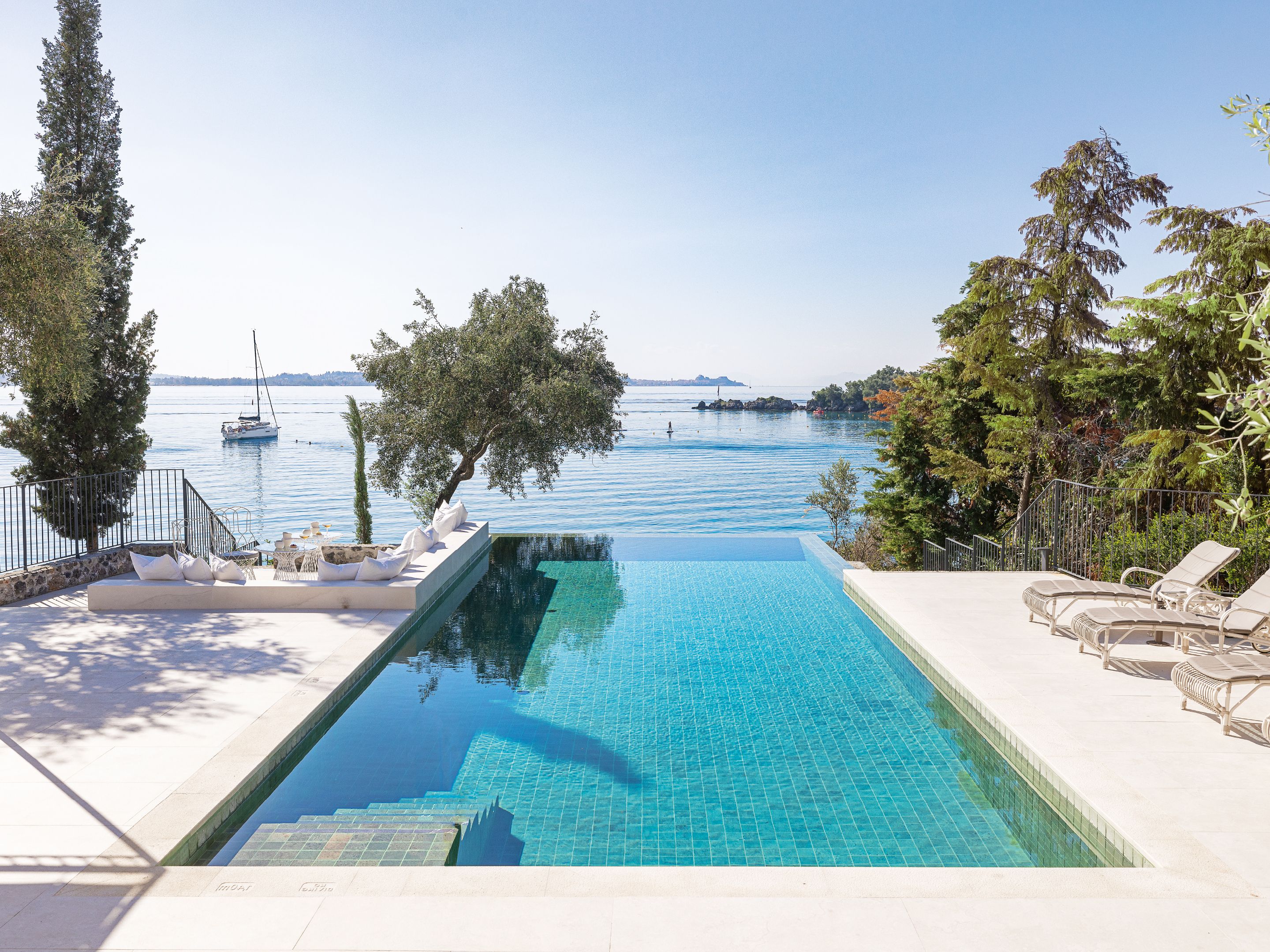 PALAZZO IMPERIALE ON PRIVATE PENINSULA, 4 BEDROOM