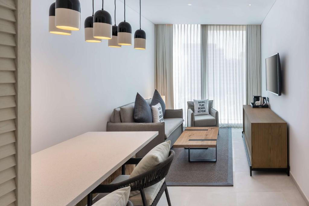 One Bedroom Suite 