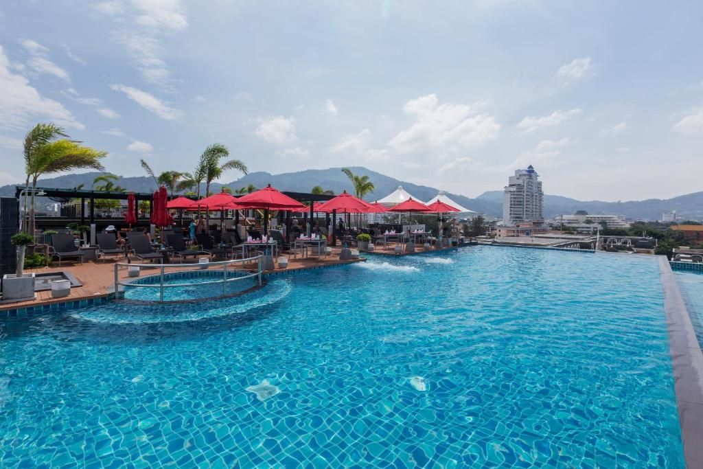 Piscina deschisă