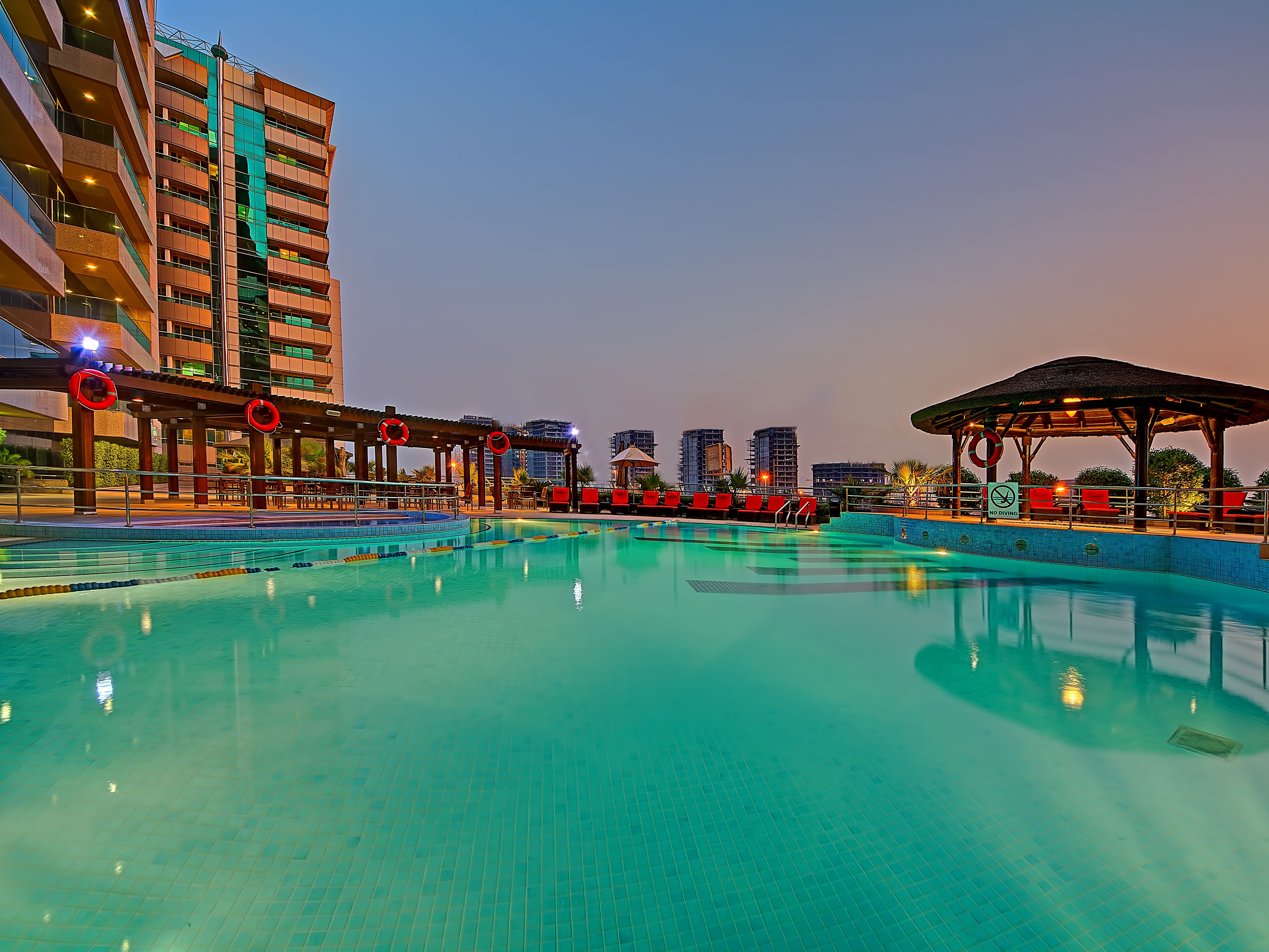 Piscina deschisă