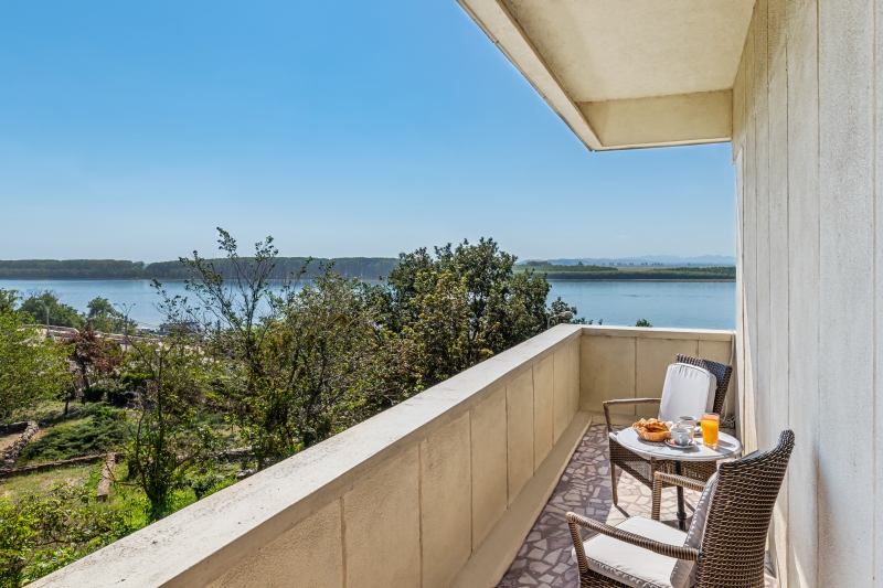 Family Suite Balcony Danube view
