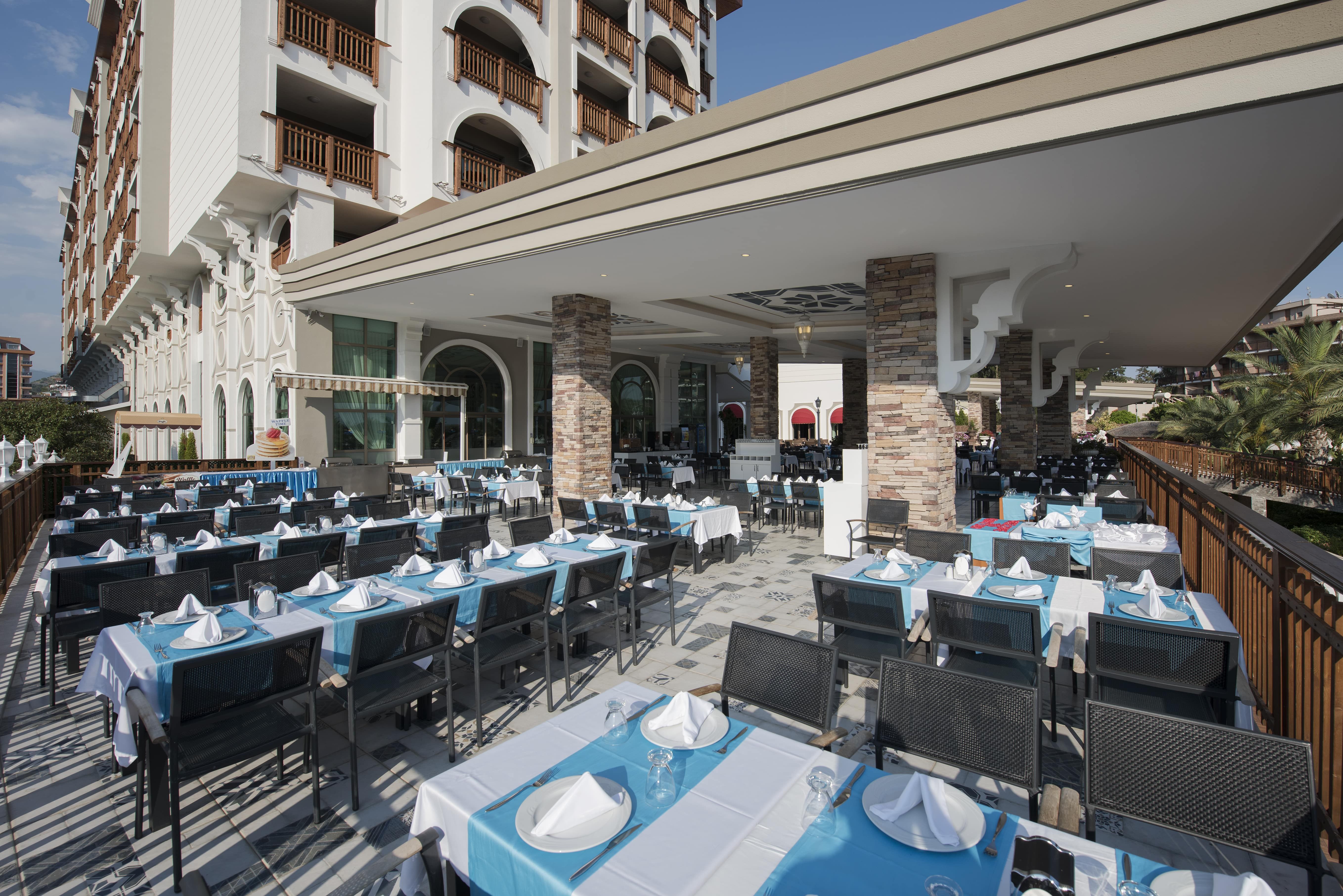 MAIN RESTAURANT