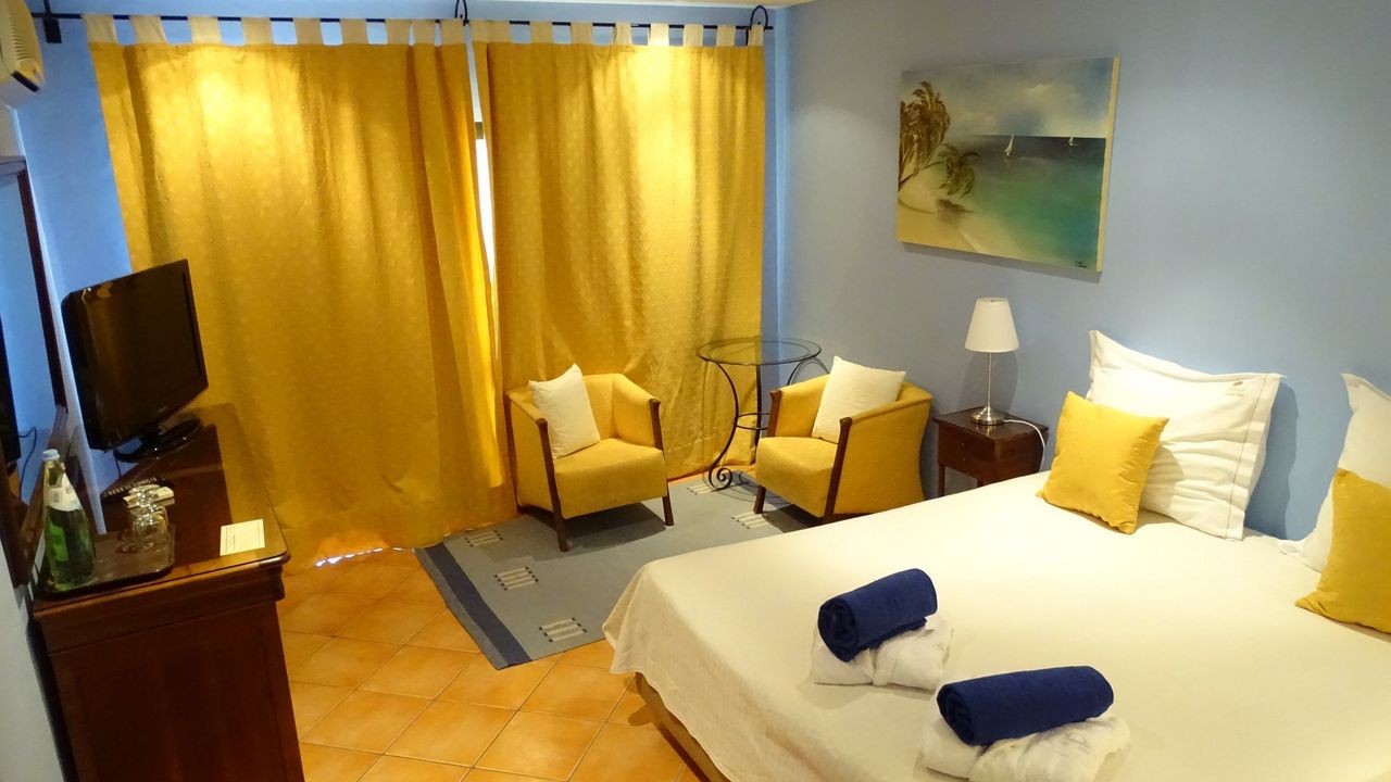 DL SUPERIOR SIDE SEA VIEW WITH BALCONY