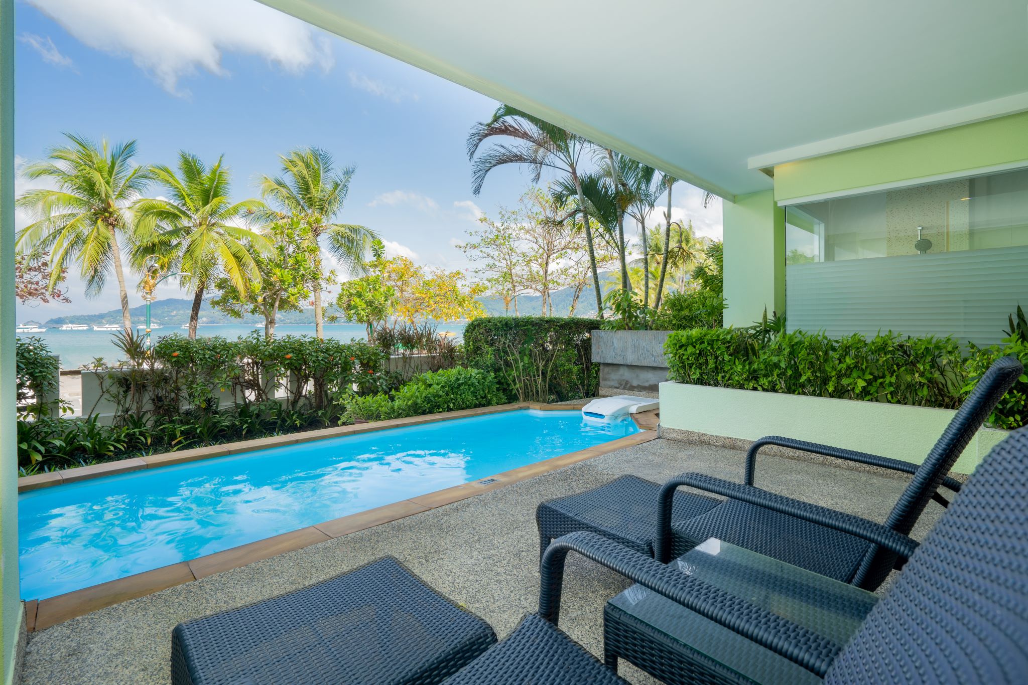 One Bedroom Plunge Pool Suite Sea View