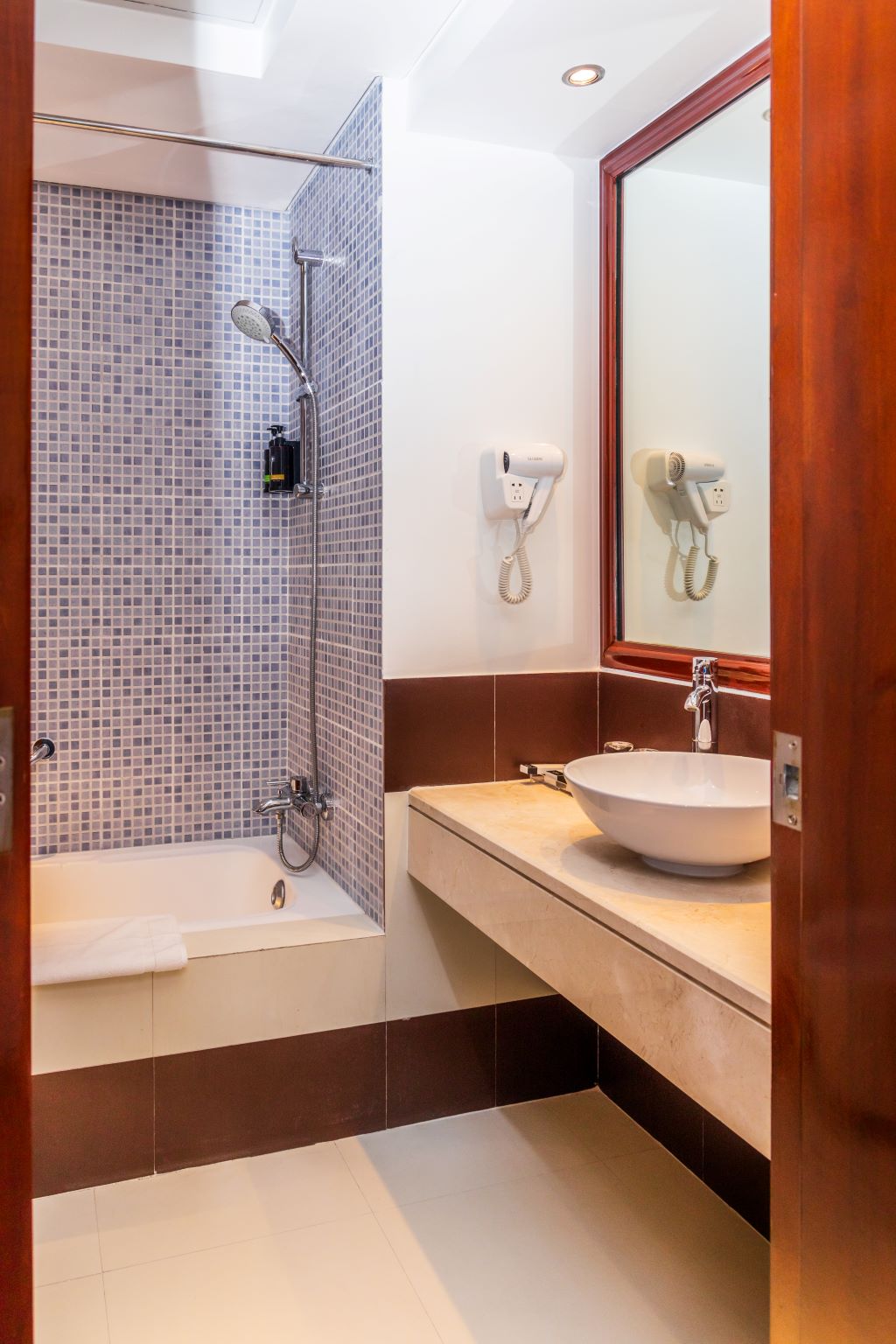 DELUXE SUITE (2 BEDROOM SUITE)