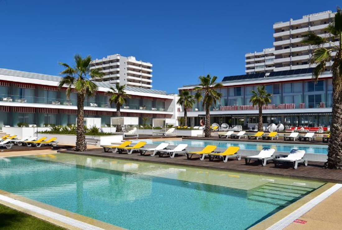 Piscina deschisă