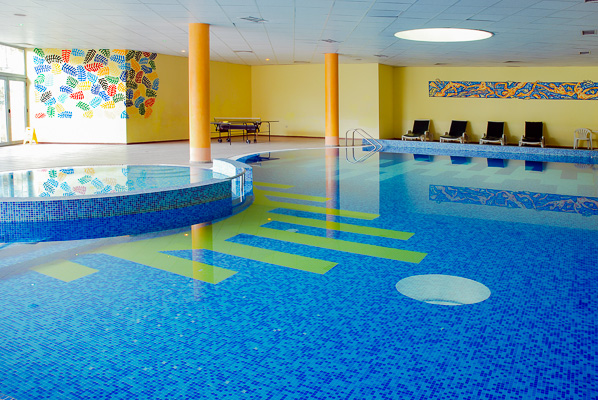 Nisipurile de Aur, Hotel Mimosa, piscina interioara.jpg