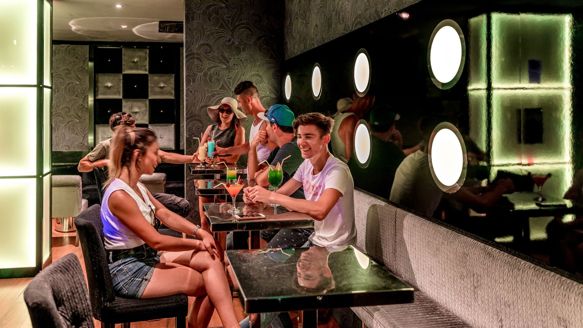 Club Blackout Cocktail Bar