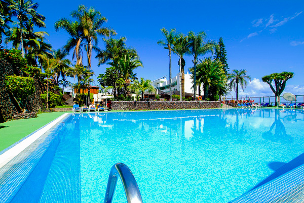 Tenerife, Hotel Best Semiramis, piscina exterioara.jpg