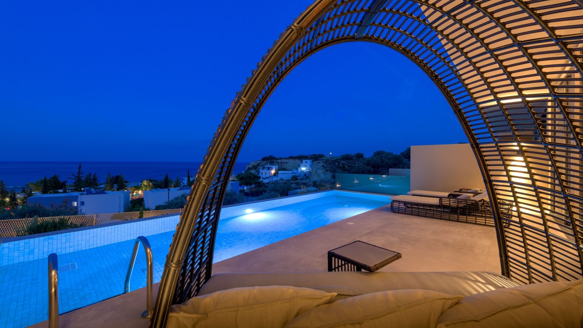 GEA ADULTS-ONLY SUITE SEA VIEW WITH PRIVATE POOL 
