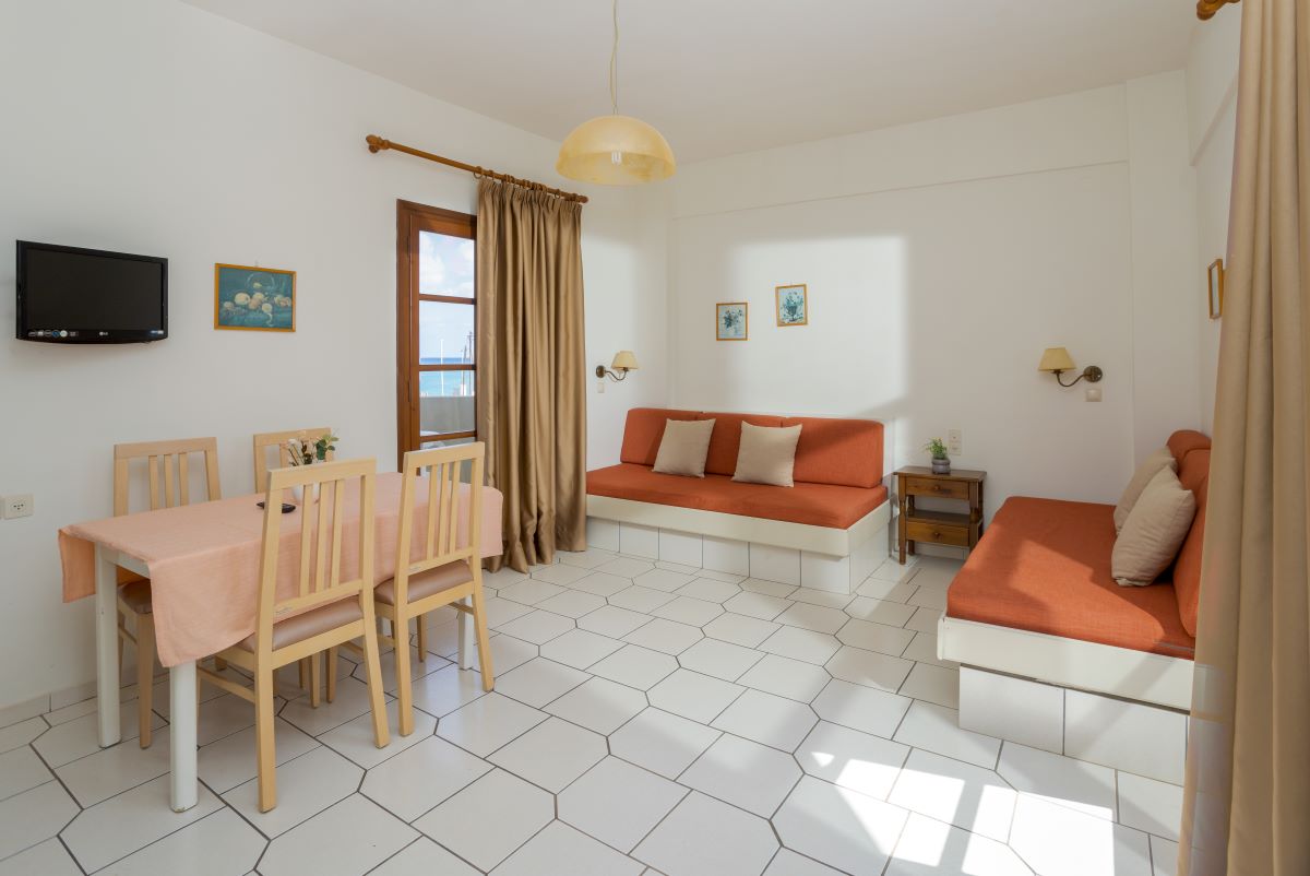  QUADRUPLE APARTMENT BALCONY  OR TERRACE