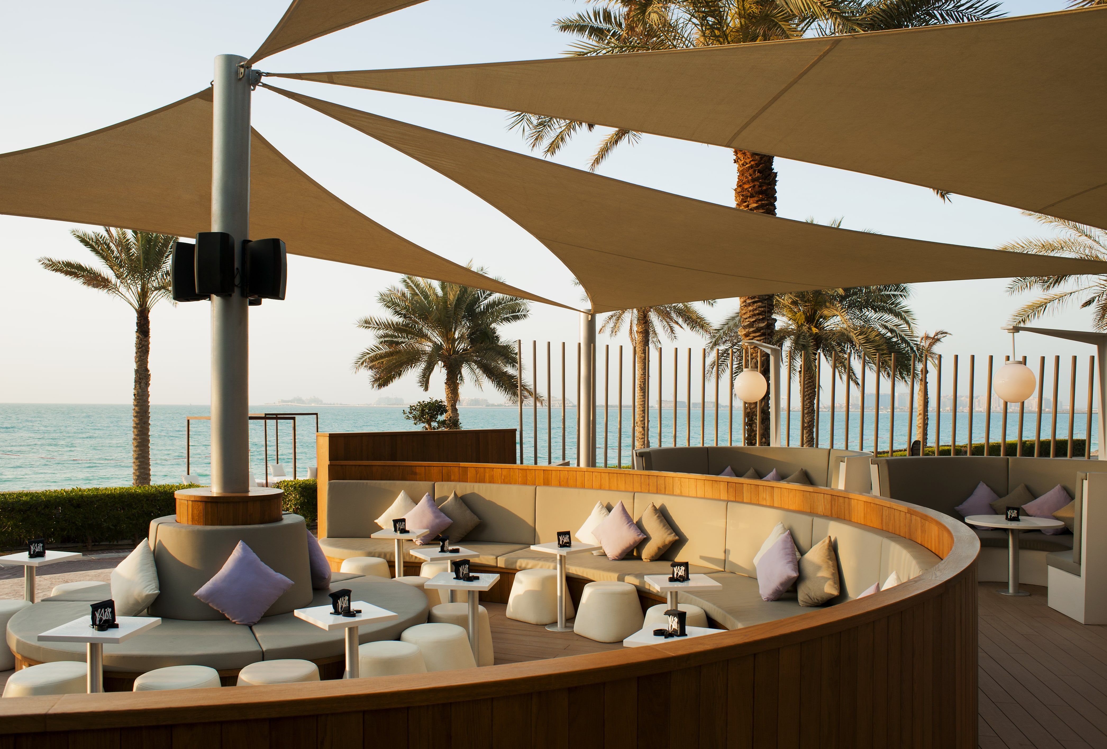 Bliss Beach Lounge