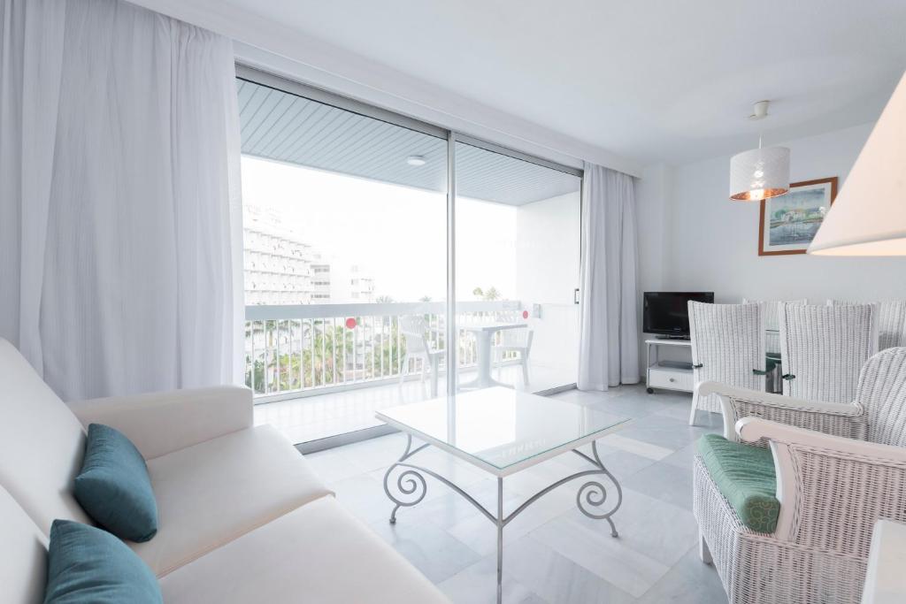 APARTMENT 1 BEDROOM