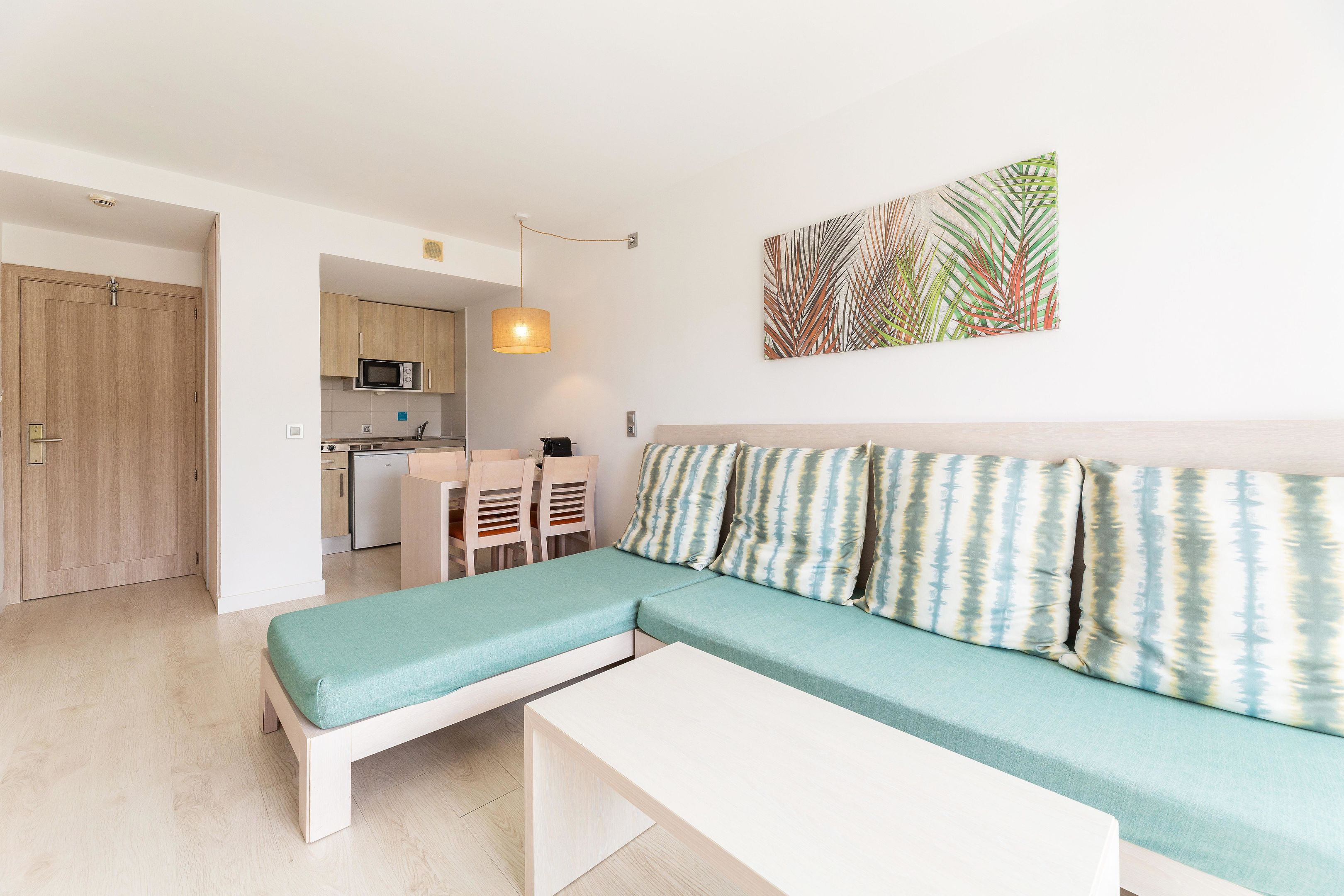APARTMENT BEST PRICE (BALCONY OR TERRACE)