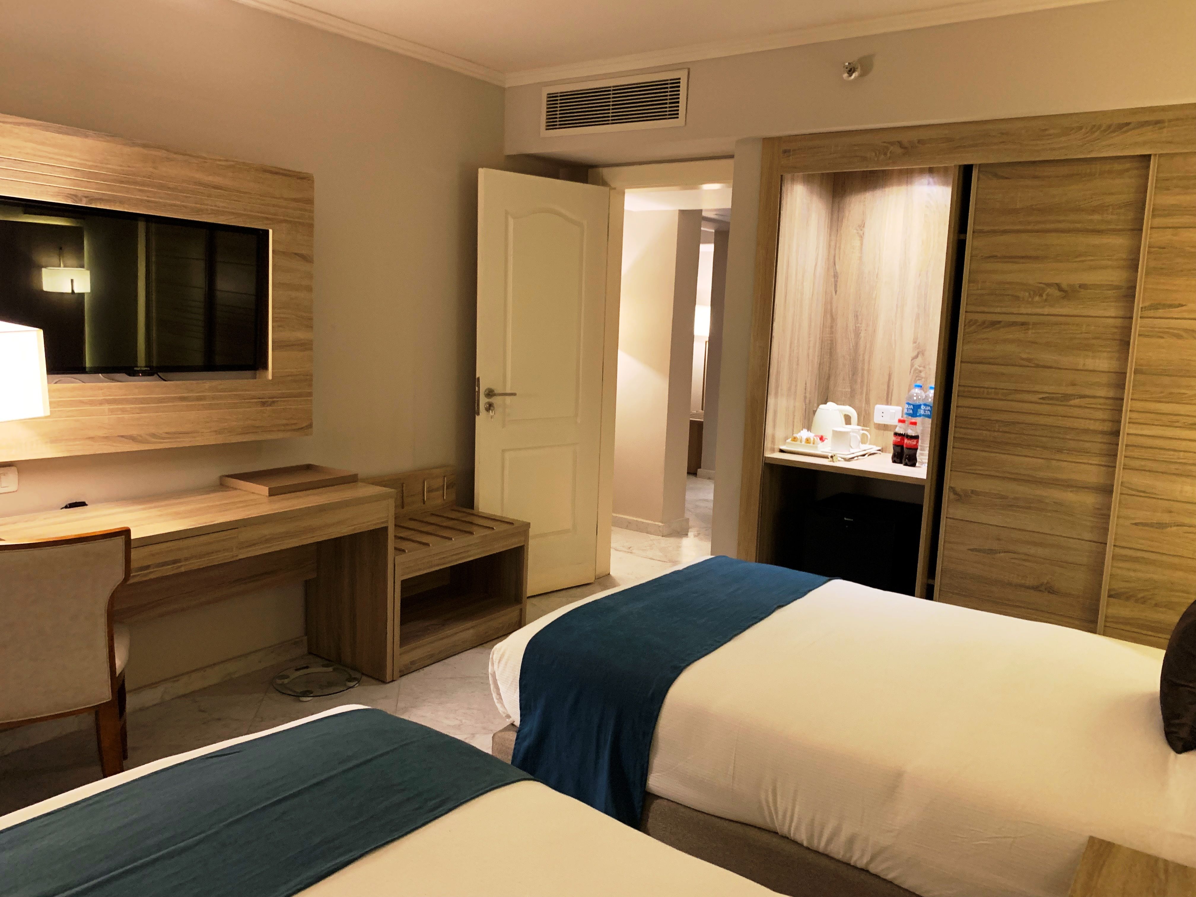 JUNIOR SUITE 