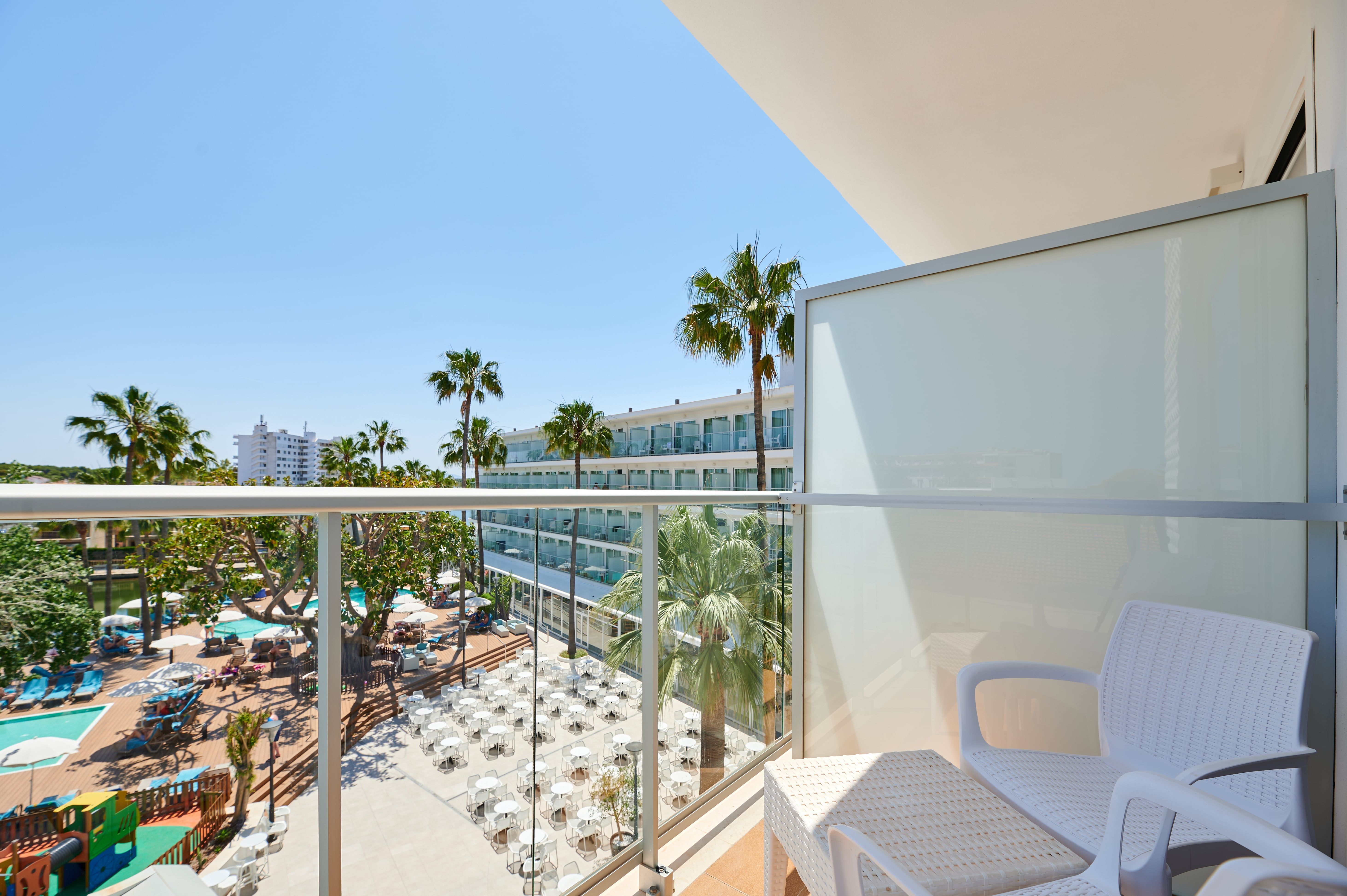FAMILY BALCONY OR TERRACE