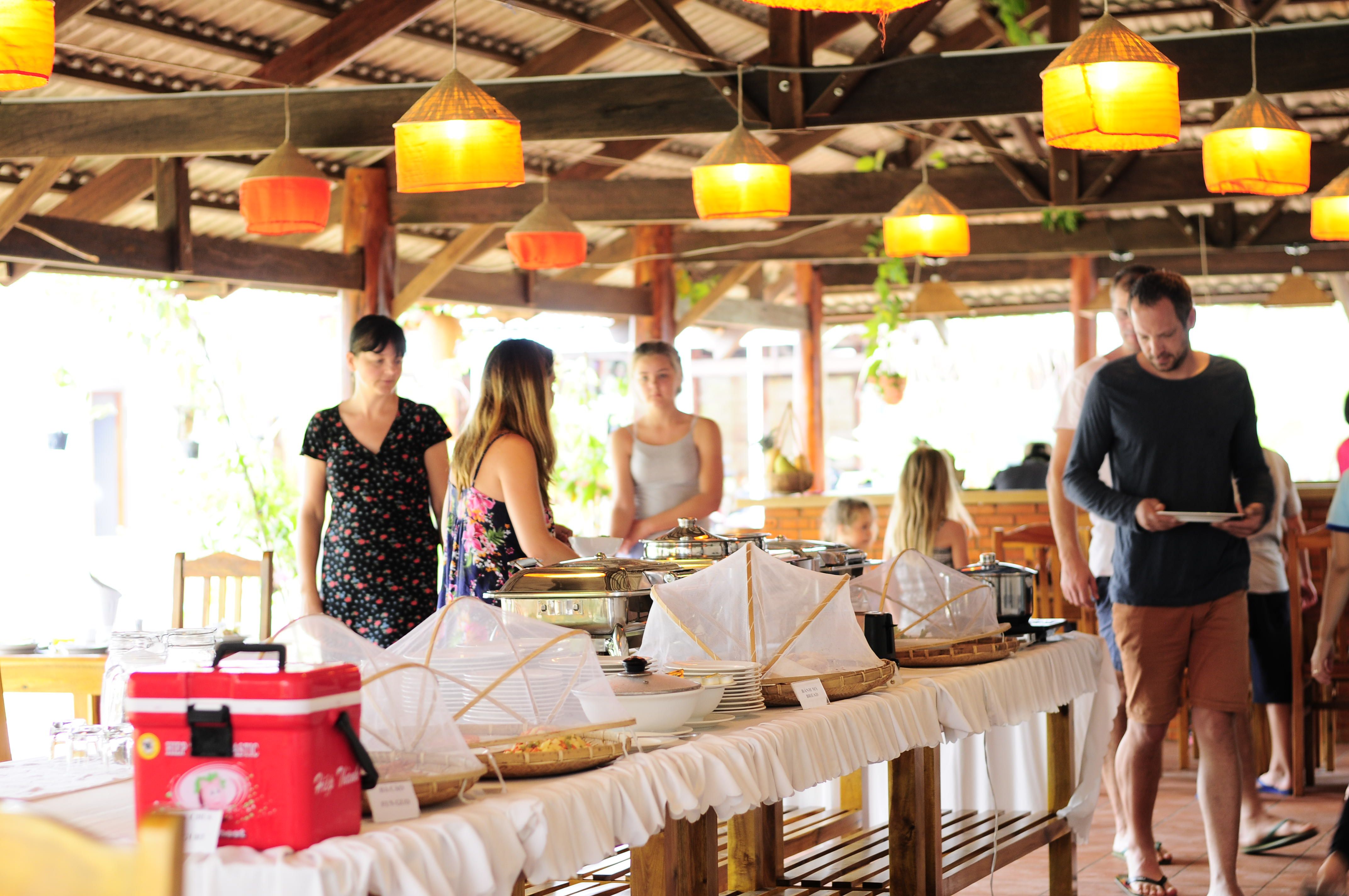 LA CASA RESTAURANT