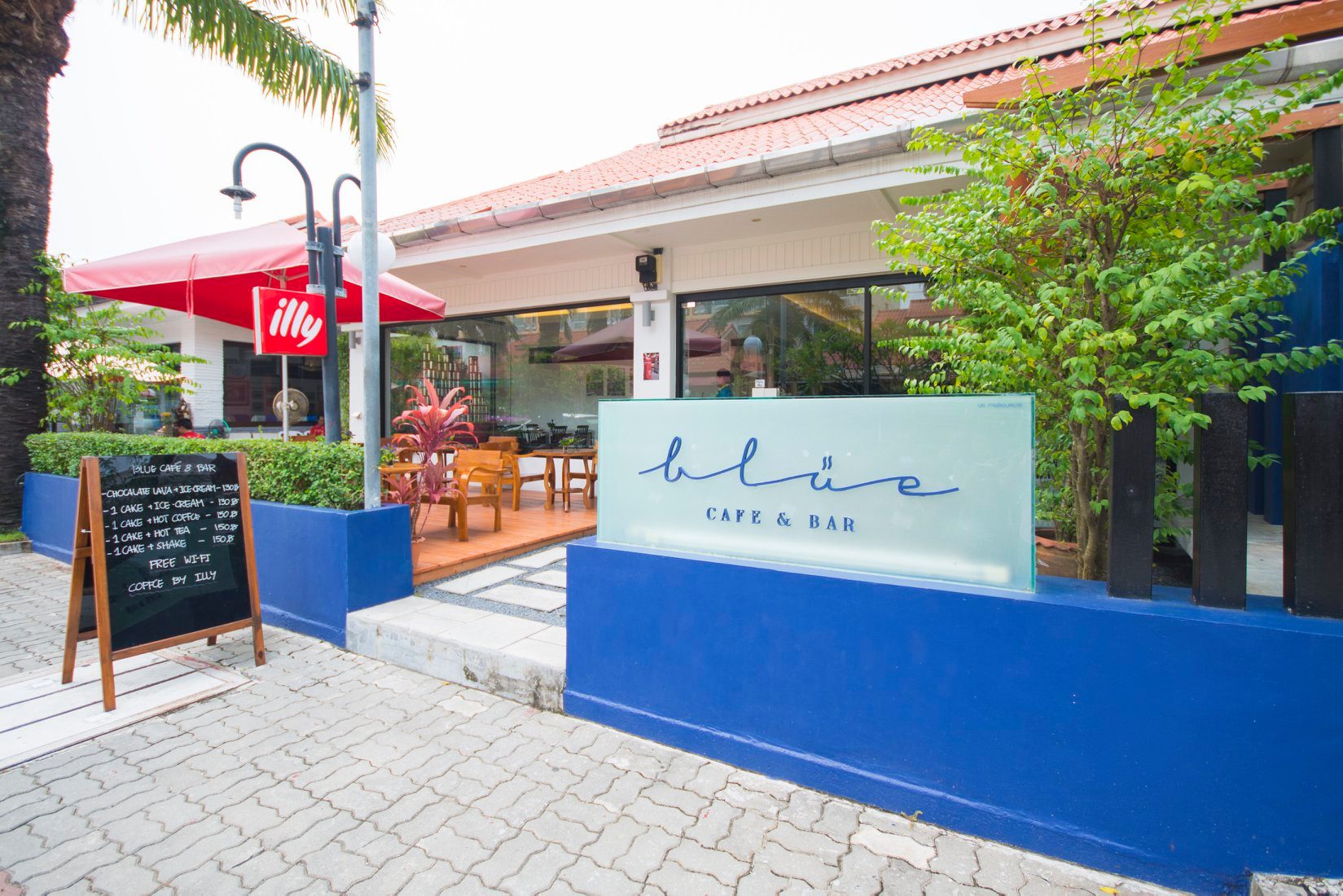 Blue Cafe'