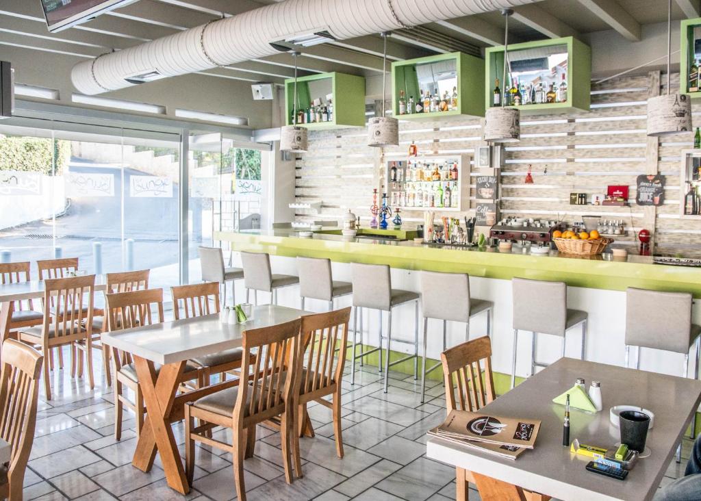The Green Cafe Bar Restaurant