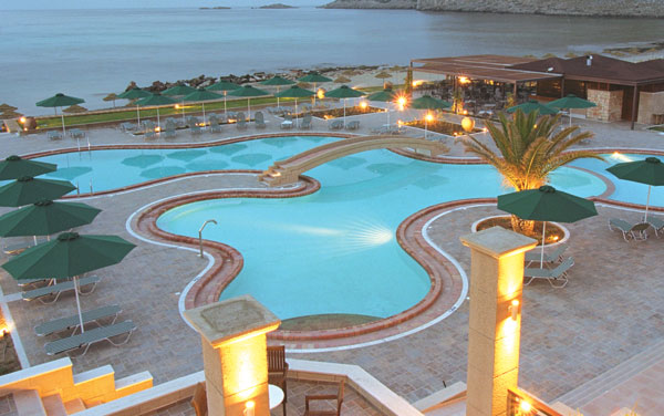 Hotel Lindos Memories piscina.jpg