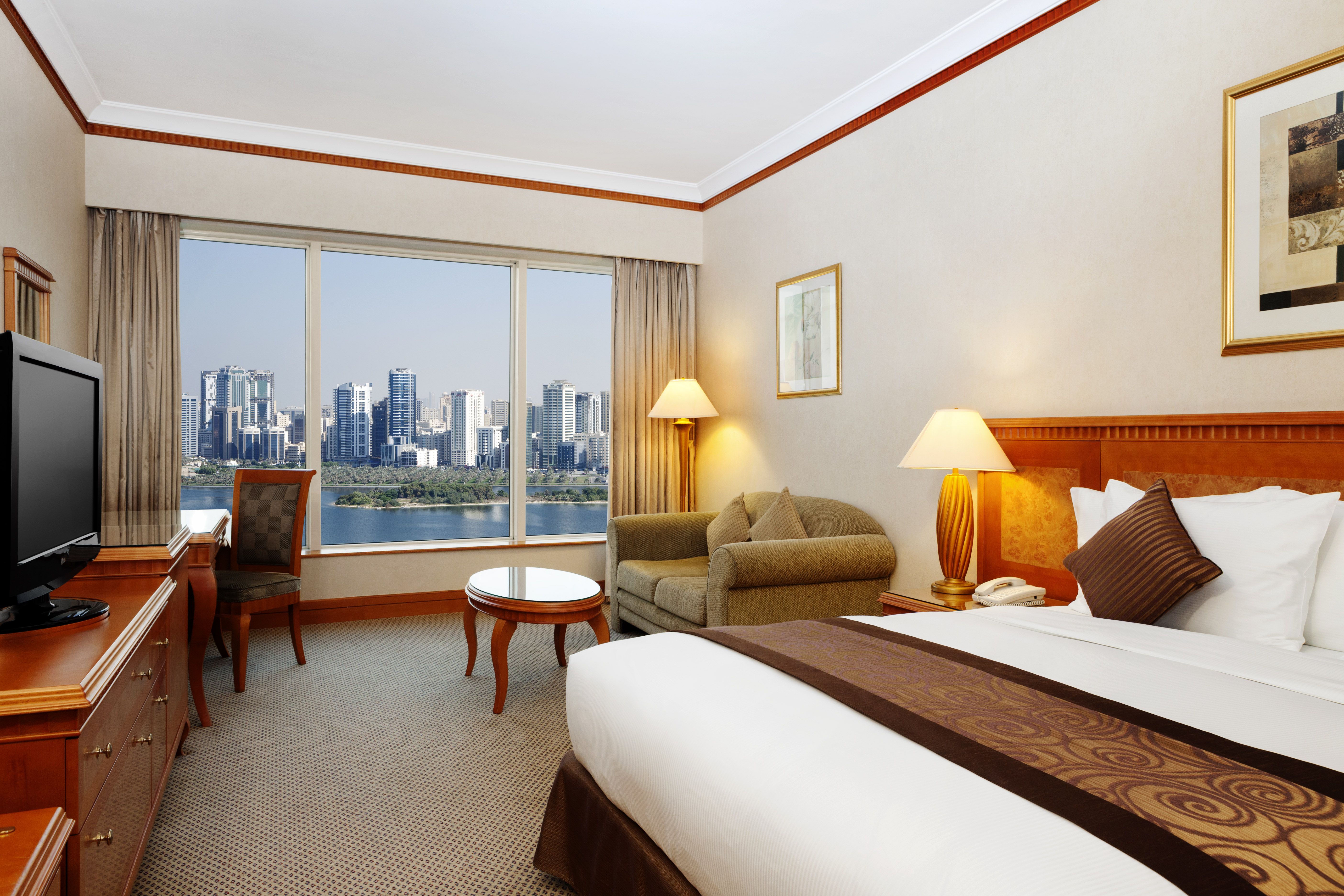 Club Deluxe King Room 