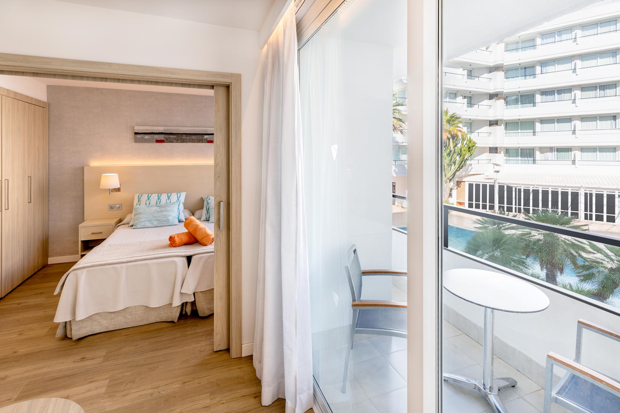 APT 1 BEDROOM POOL VIEW