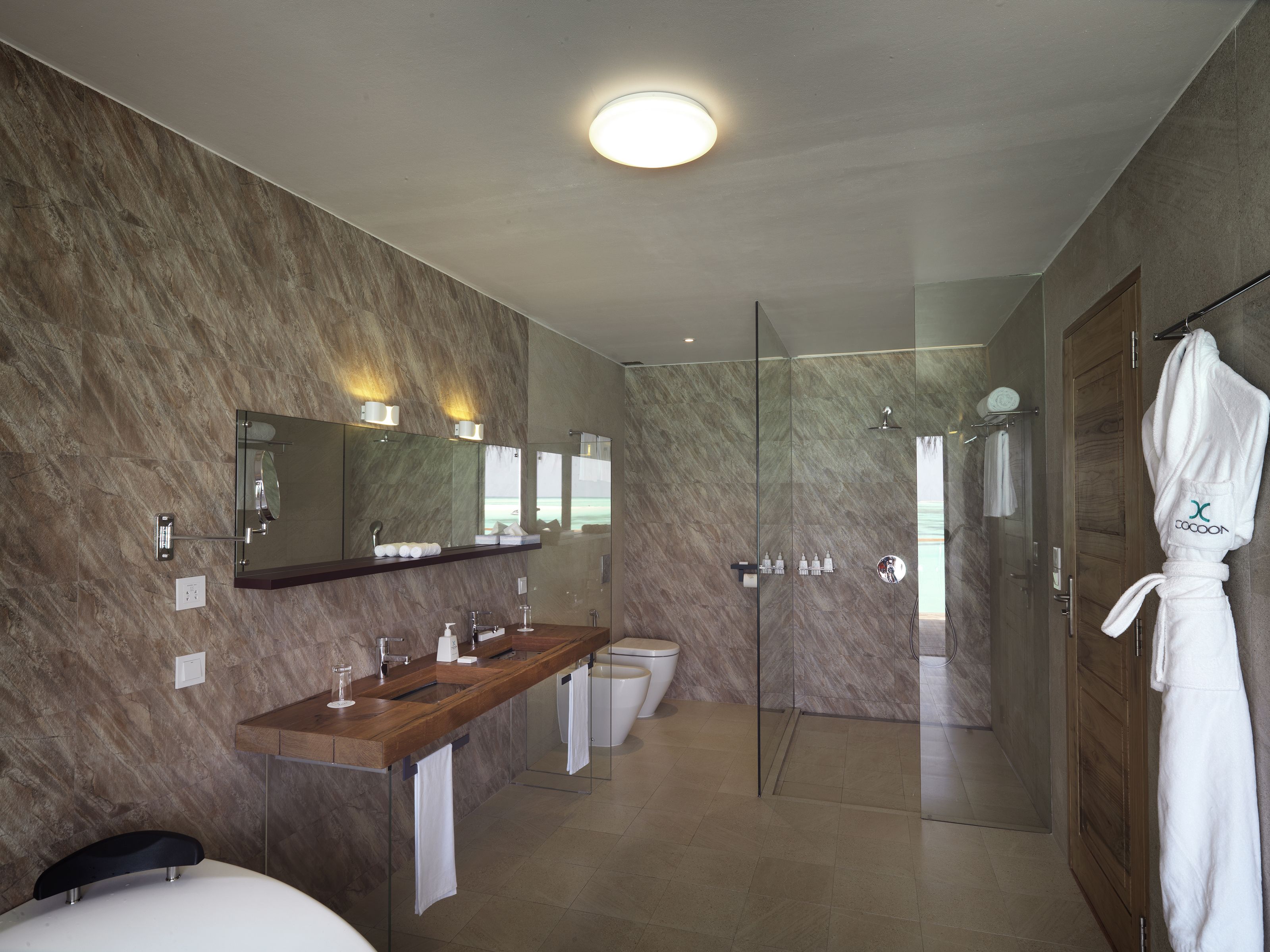 Lagoon Suite