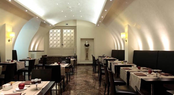 Il Principe, Sicilia, interior, restaurant.jpg