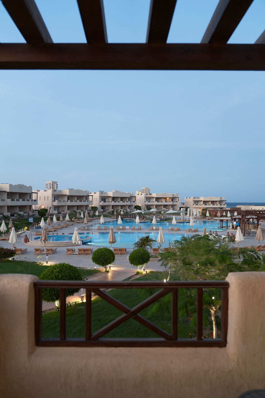 ROOM SUPERIOR SIDE SEAVIEW