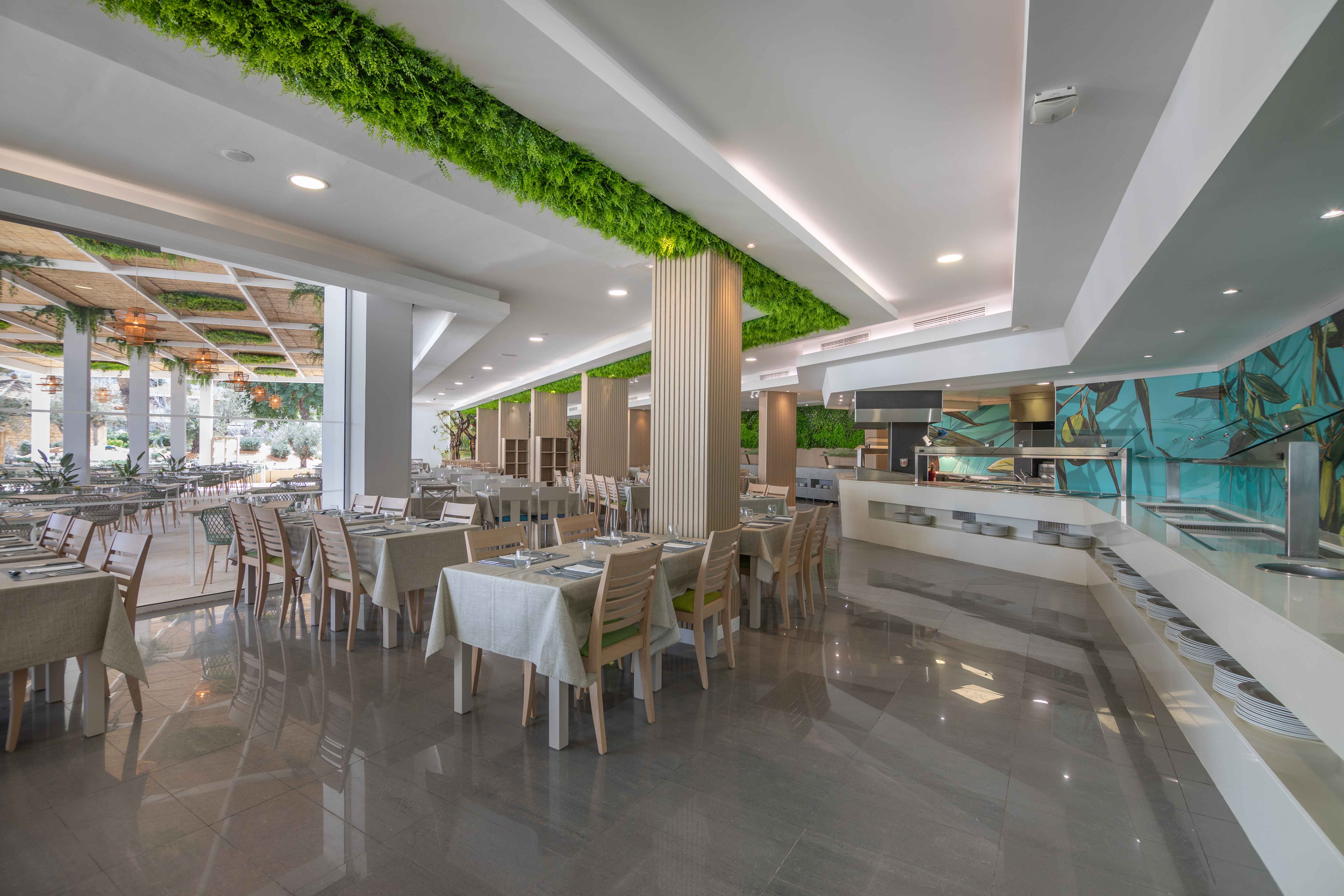 MAIN RESTAURANT