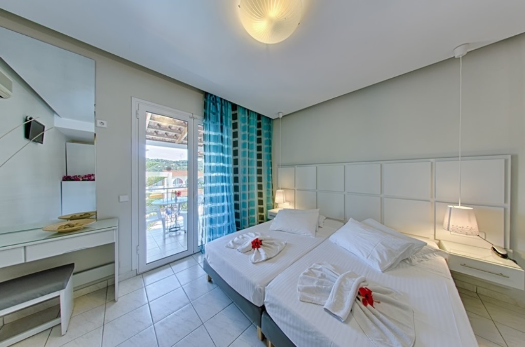 TWIN STANDARD ROOM