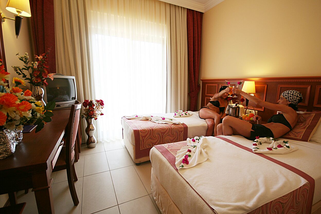 STANDARD ROOM