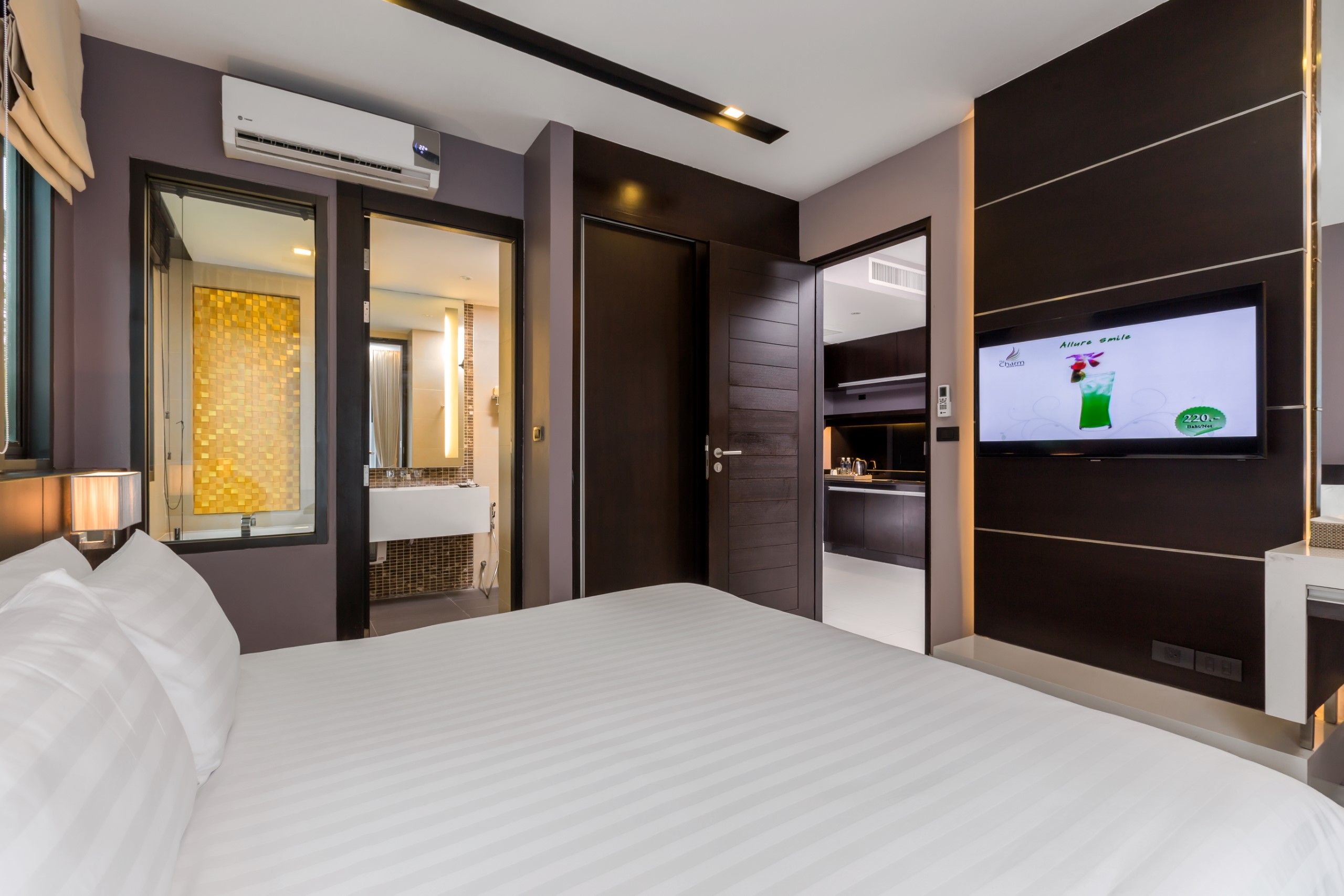 JUNIOR SUITE