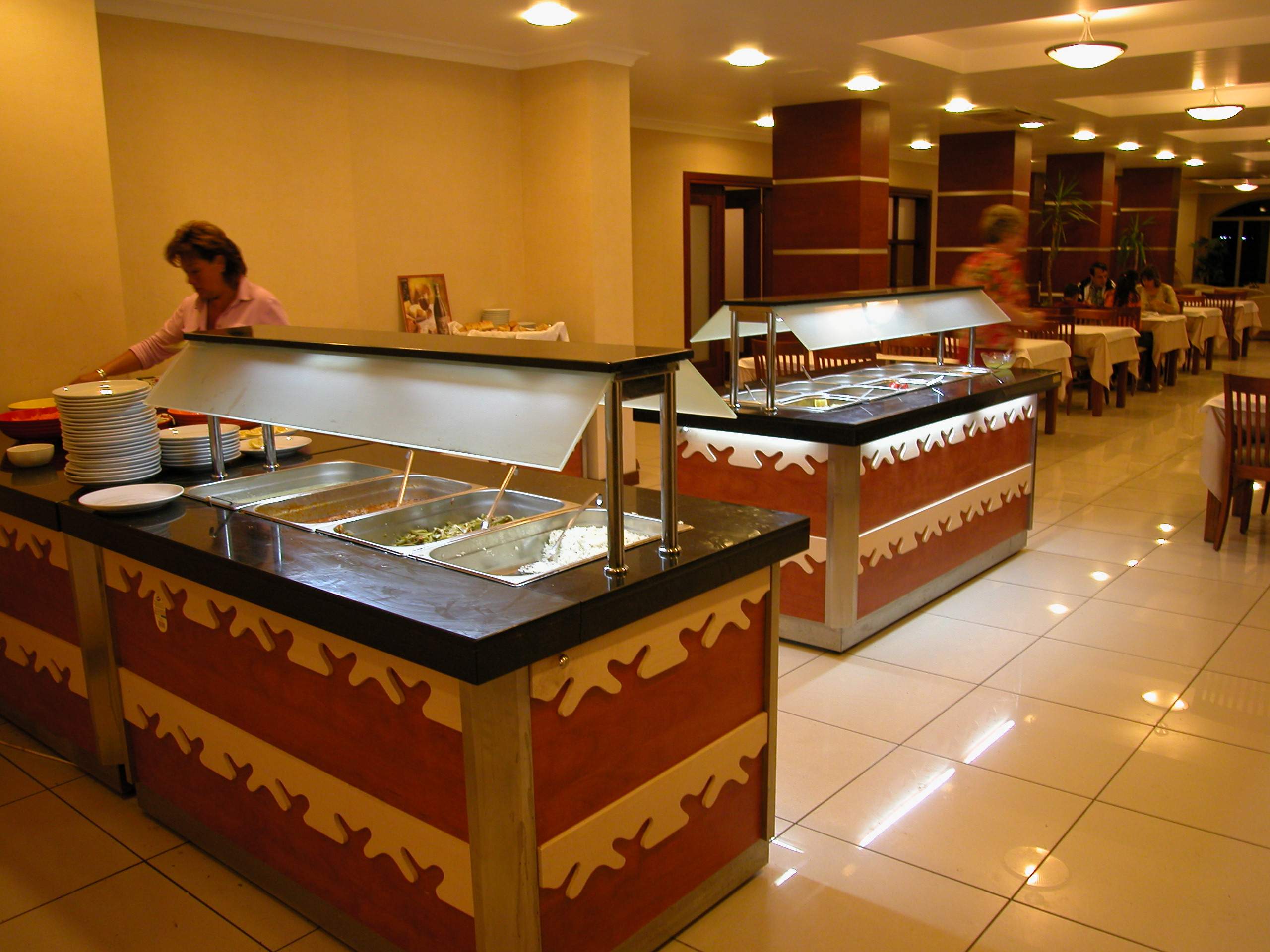 MAIN RESTAURANT