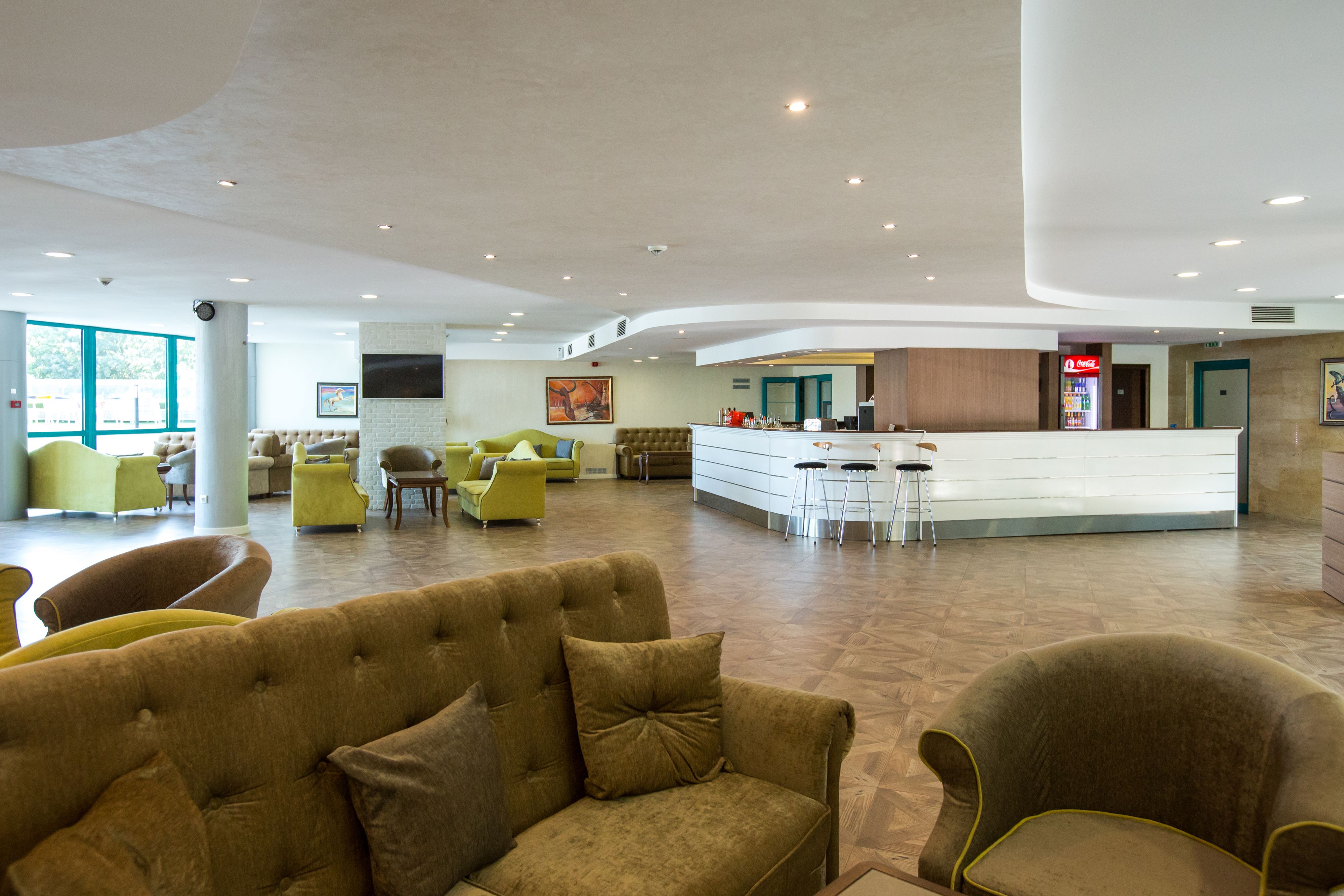 Lobby bar