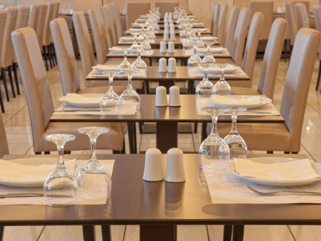 MAIN RESTAURANT
