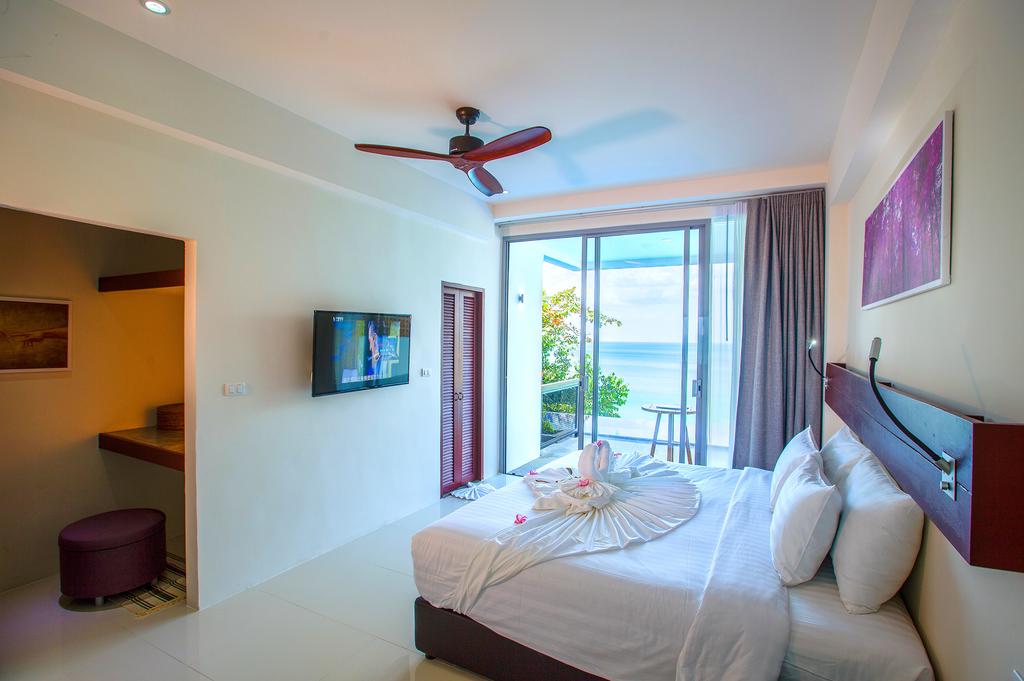 Pool Access Oceanfront