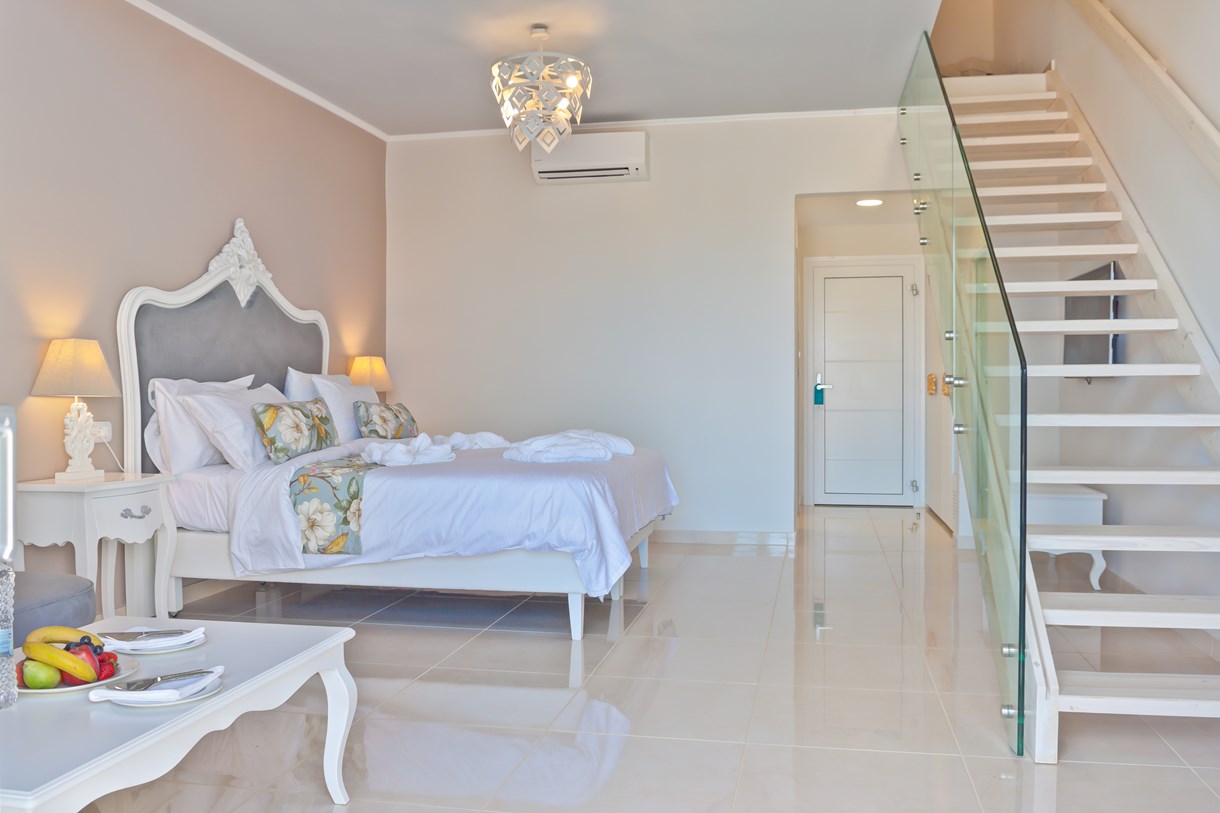 ROOM FAMILY 2 BEDROOMS DELUXE PRIVATE POOL