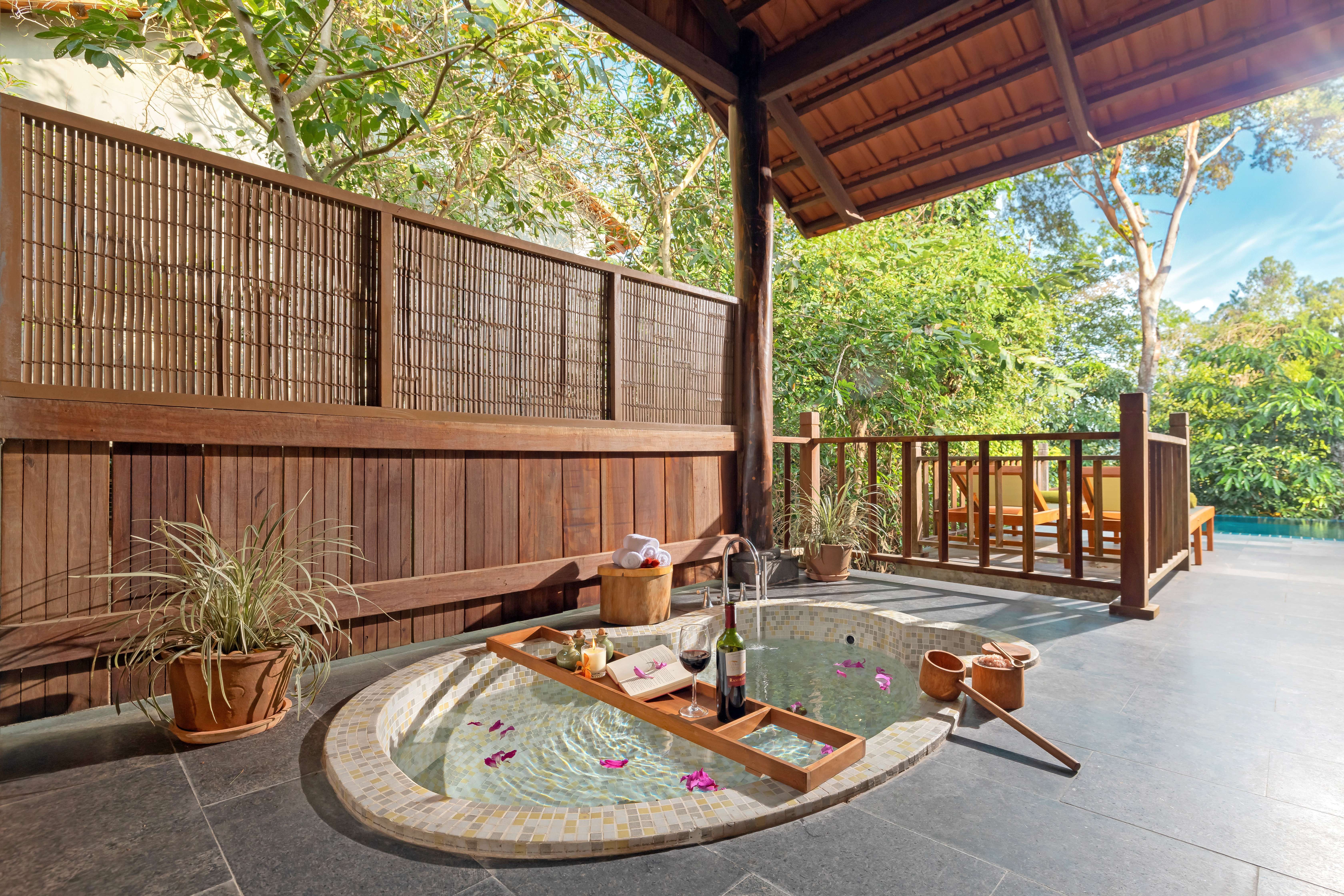 HILLSIDE POOL VILLA